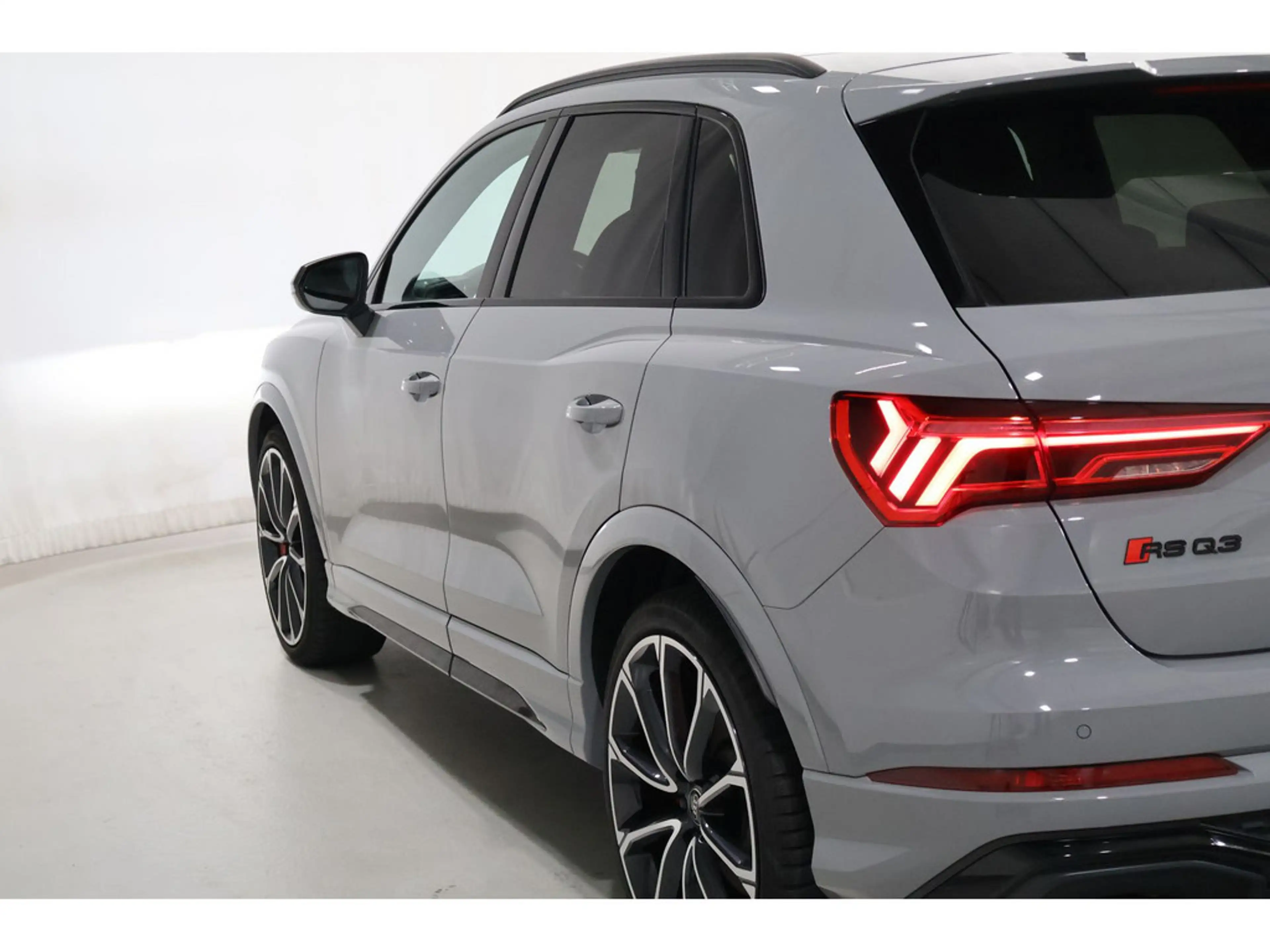 Audi RS Q3 2.5 TFSI quattro Pano*LED*AreaView * — photo 13