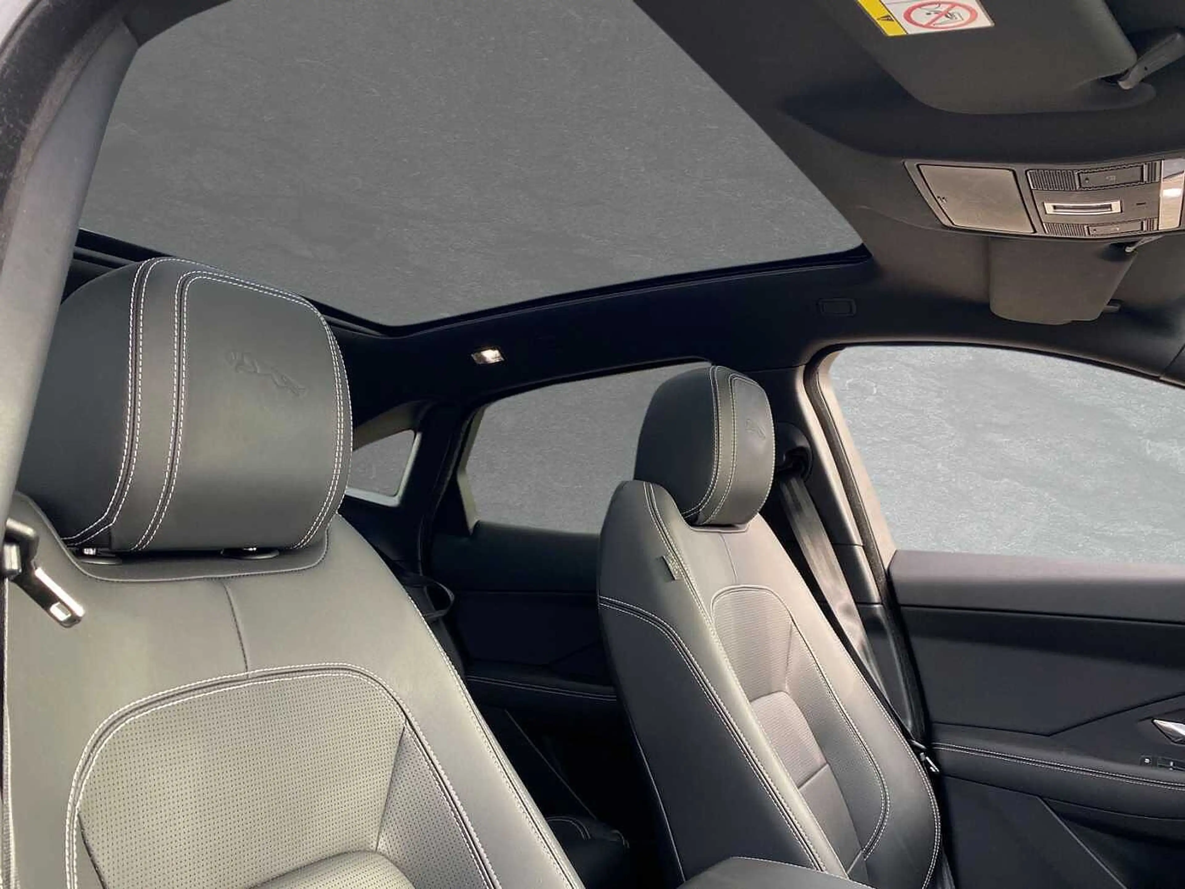 Jaguar E-Pace P250 AWD Aut. HSE — photo 10