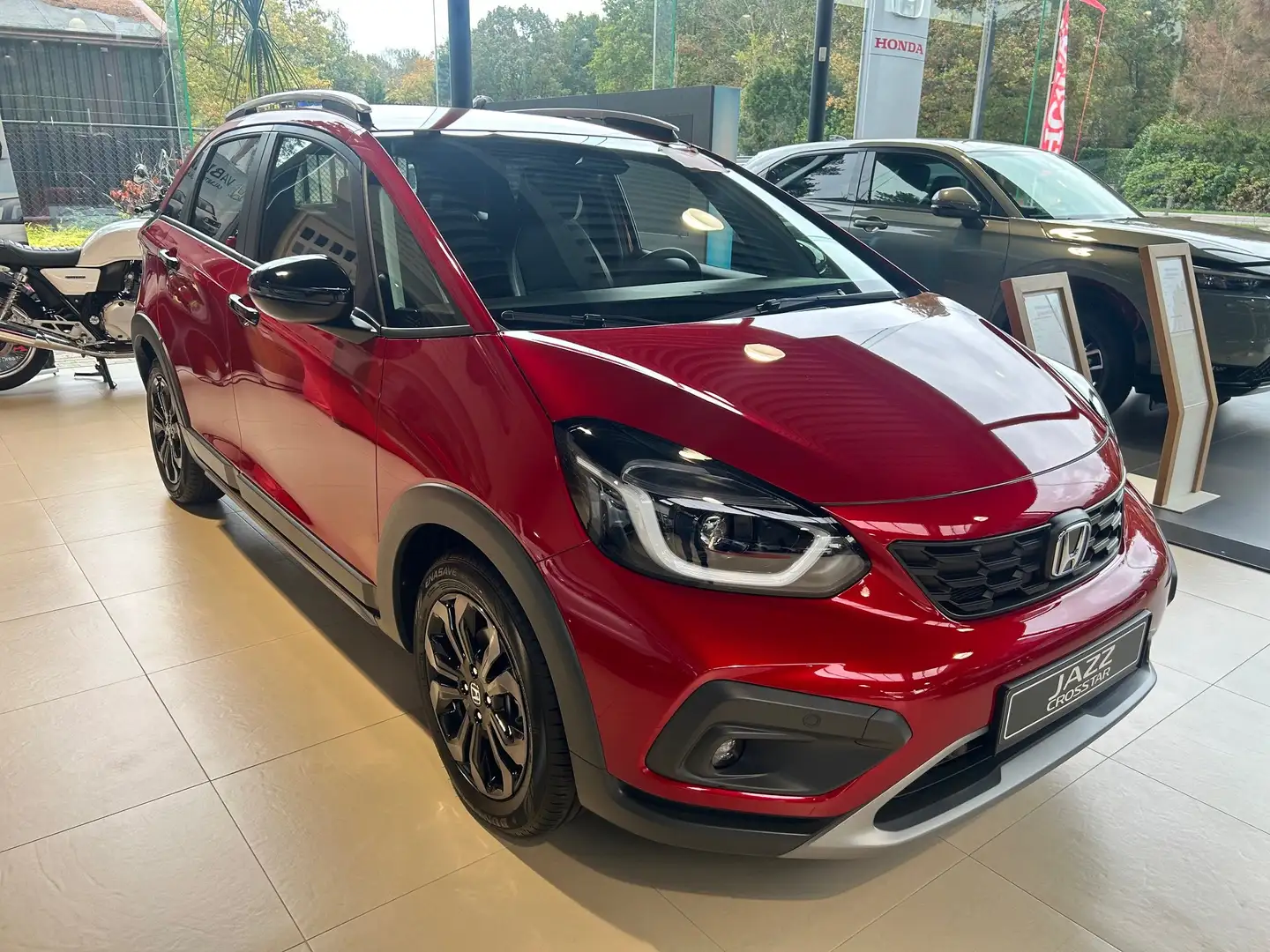 Honda Jazz e:HEV 1.5 i-MMD Crosstar Advance -5381 EINDJAAR AC Rood - 1