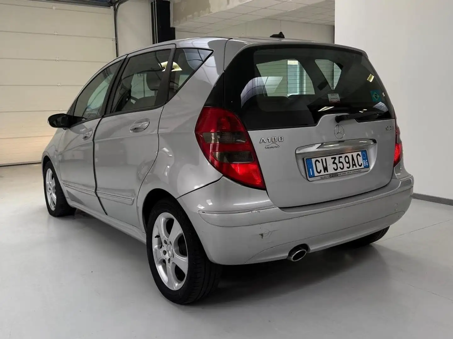 Mercedes-Benz A 180 Classe A - W/C 169 cdi Avantgarde Gris - 2