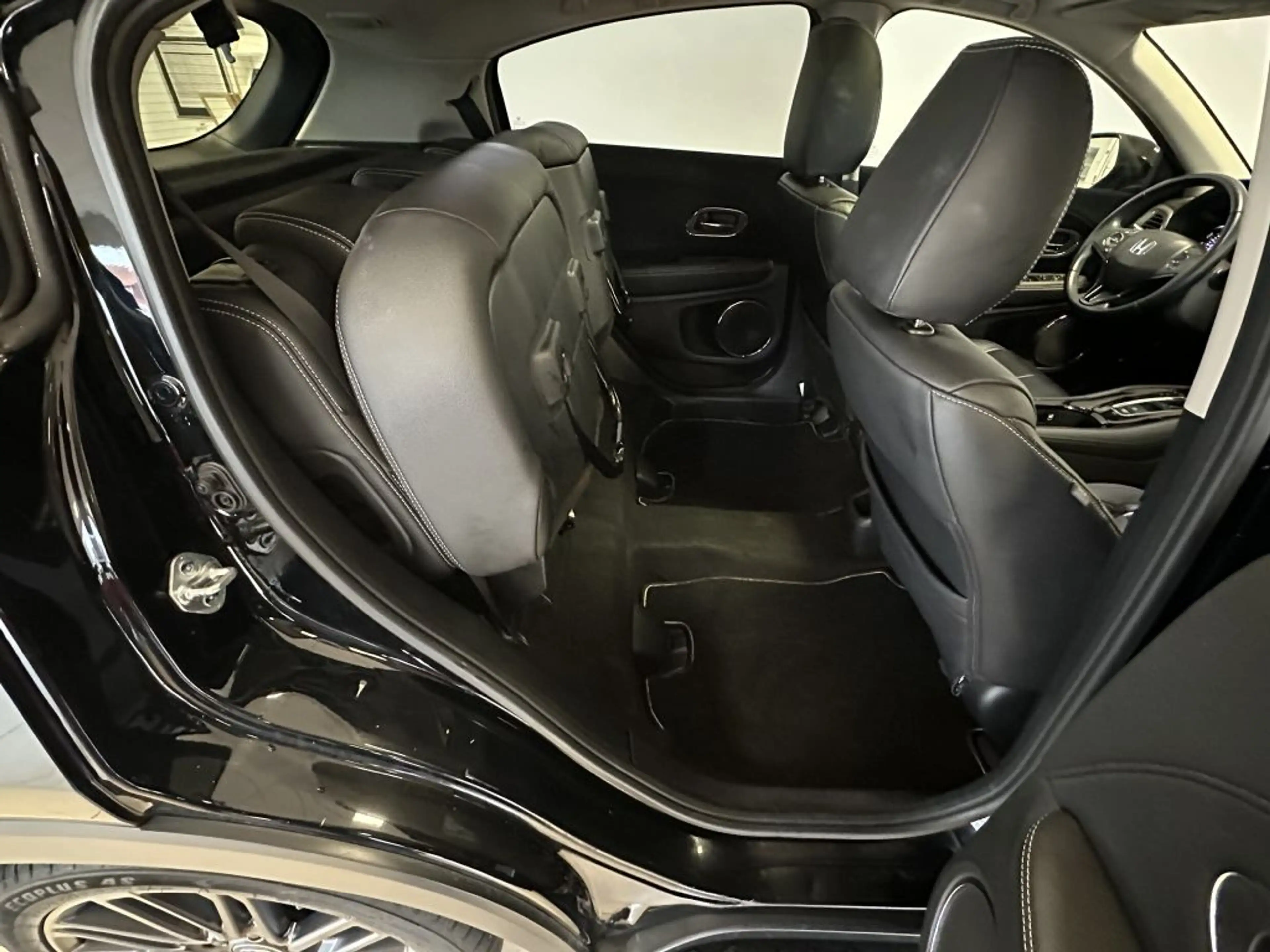 Honda HR-V 1.5 i-VTEC CVT Executive + Black Edition + — photo 15
