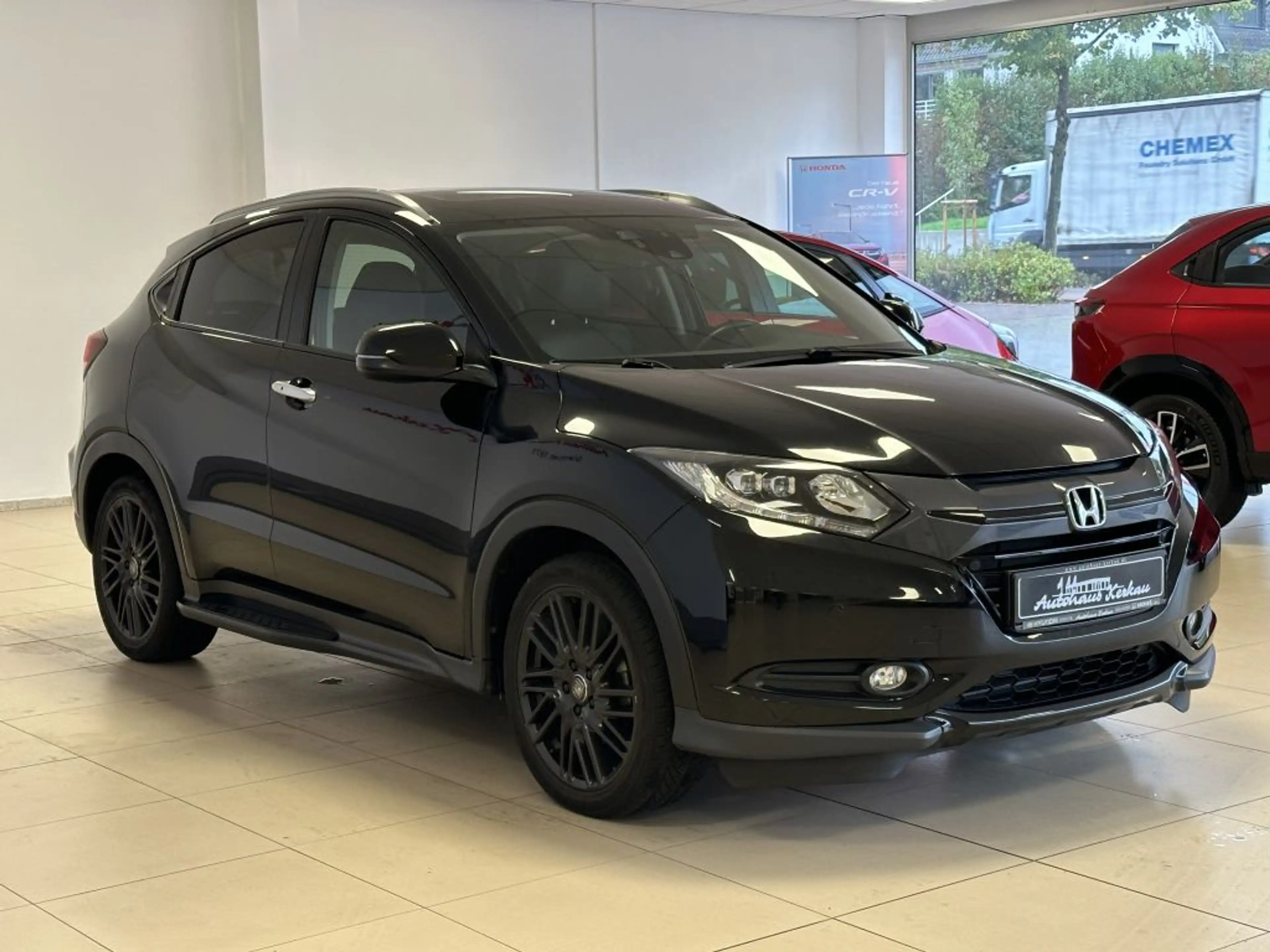 Honda HR-V 1.5 i-VTEC CVT Executive + Black Edition + — photo 3