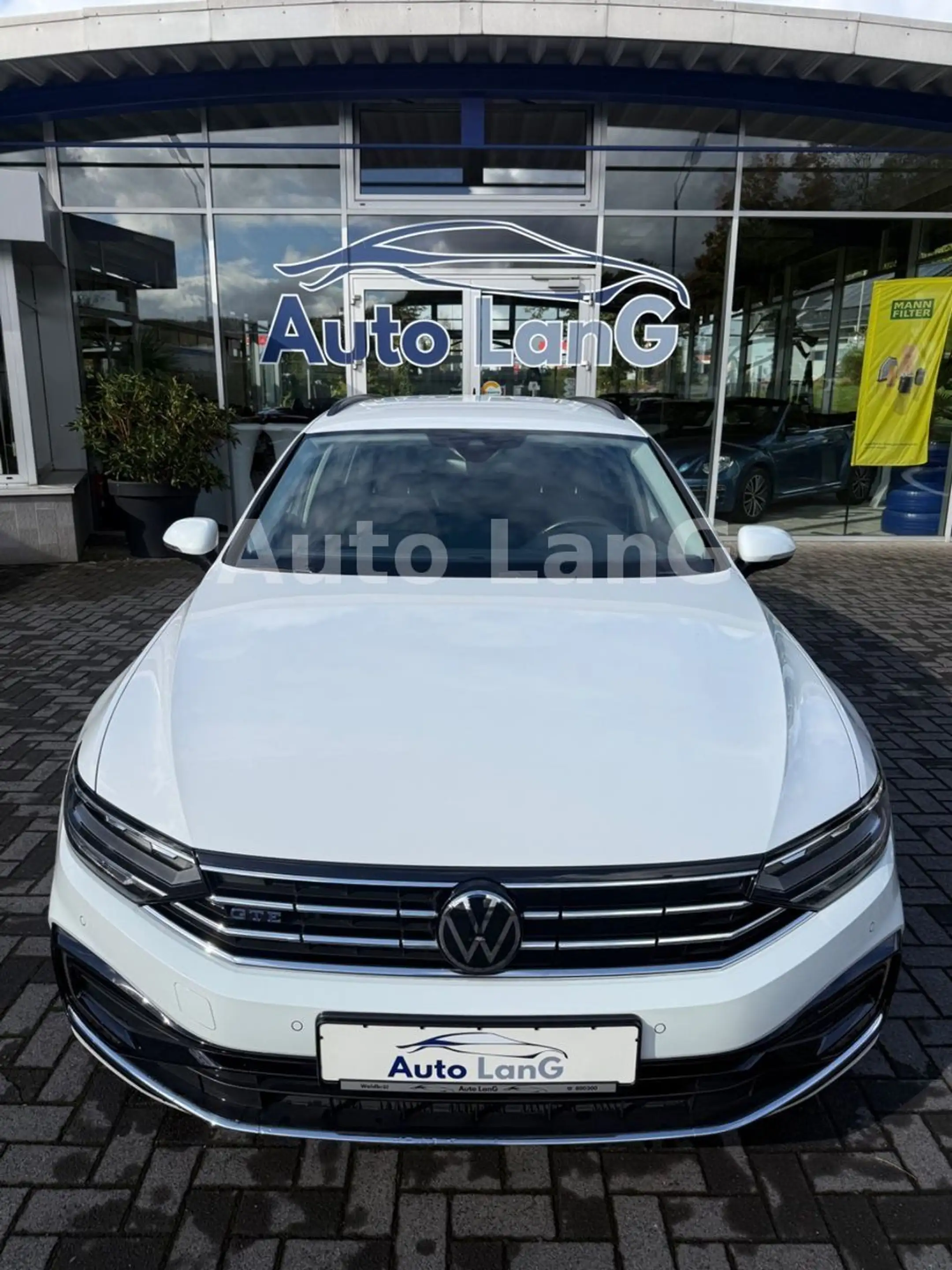 Volkswagen Passat Variant GTE DSG NAVI LED PDC SHZ — photo 3