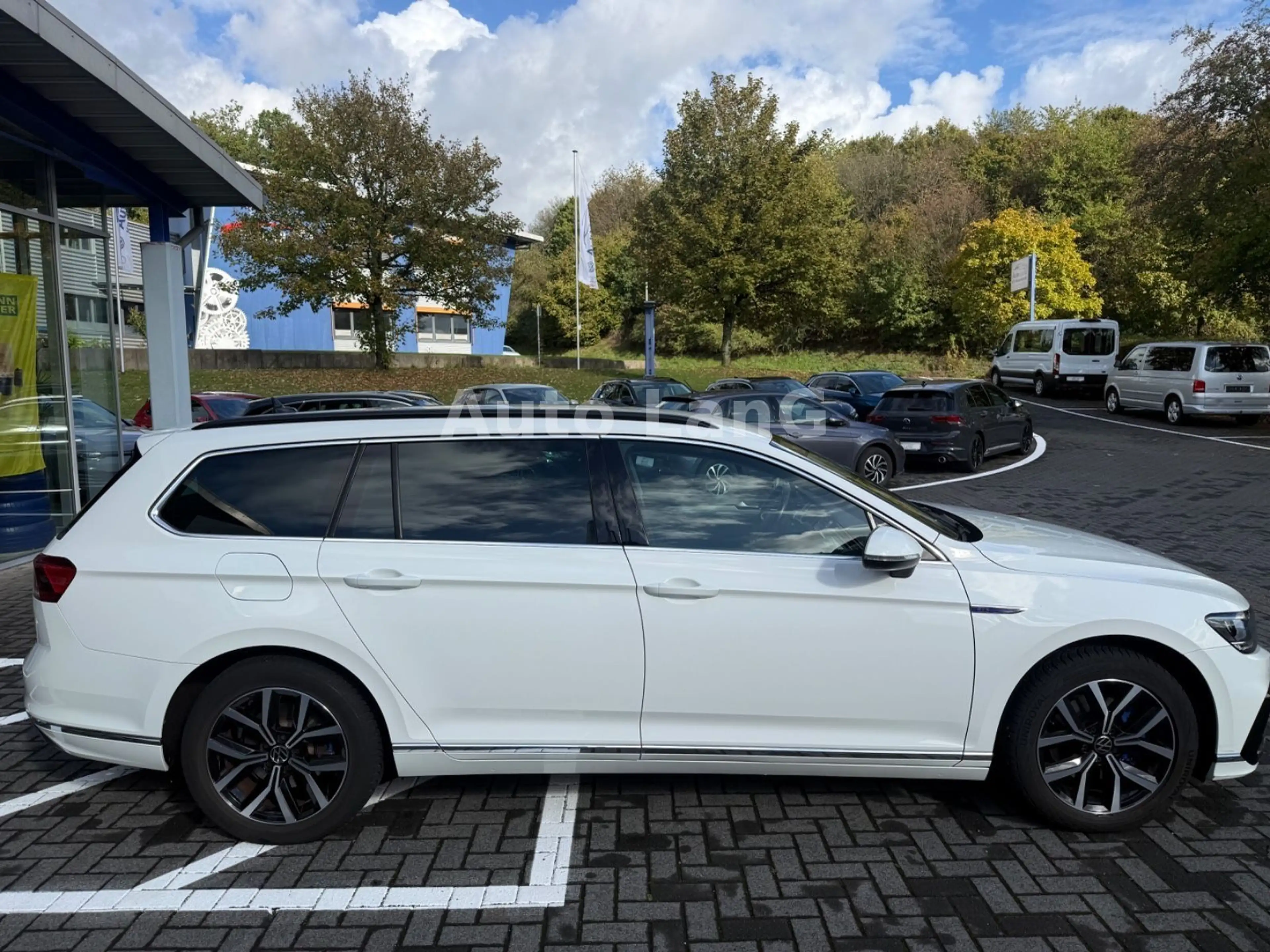 Volkswagen Passat Variant GTE DSG NAVI LED PDC SHZ — photo 9