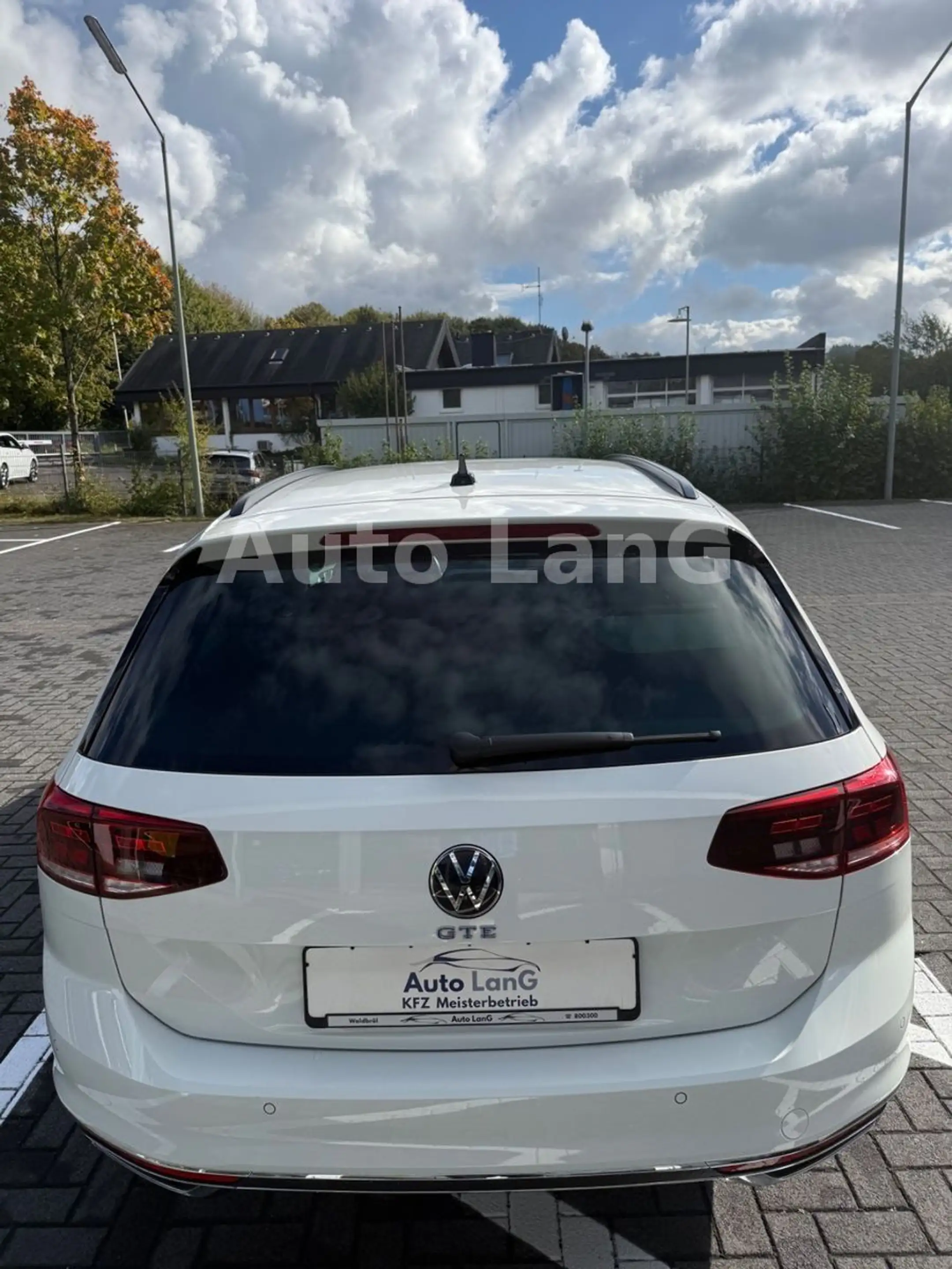Volkswagen Passat Variant GTE DSG NAVI LED PDC SHZ — photo 12