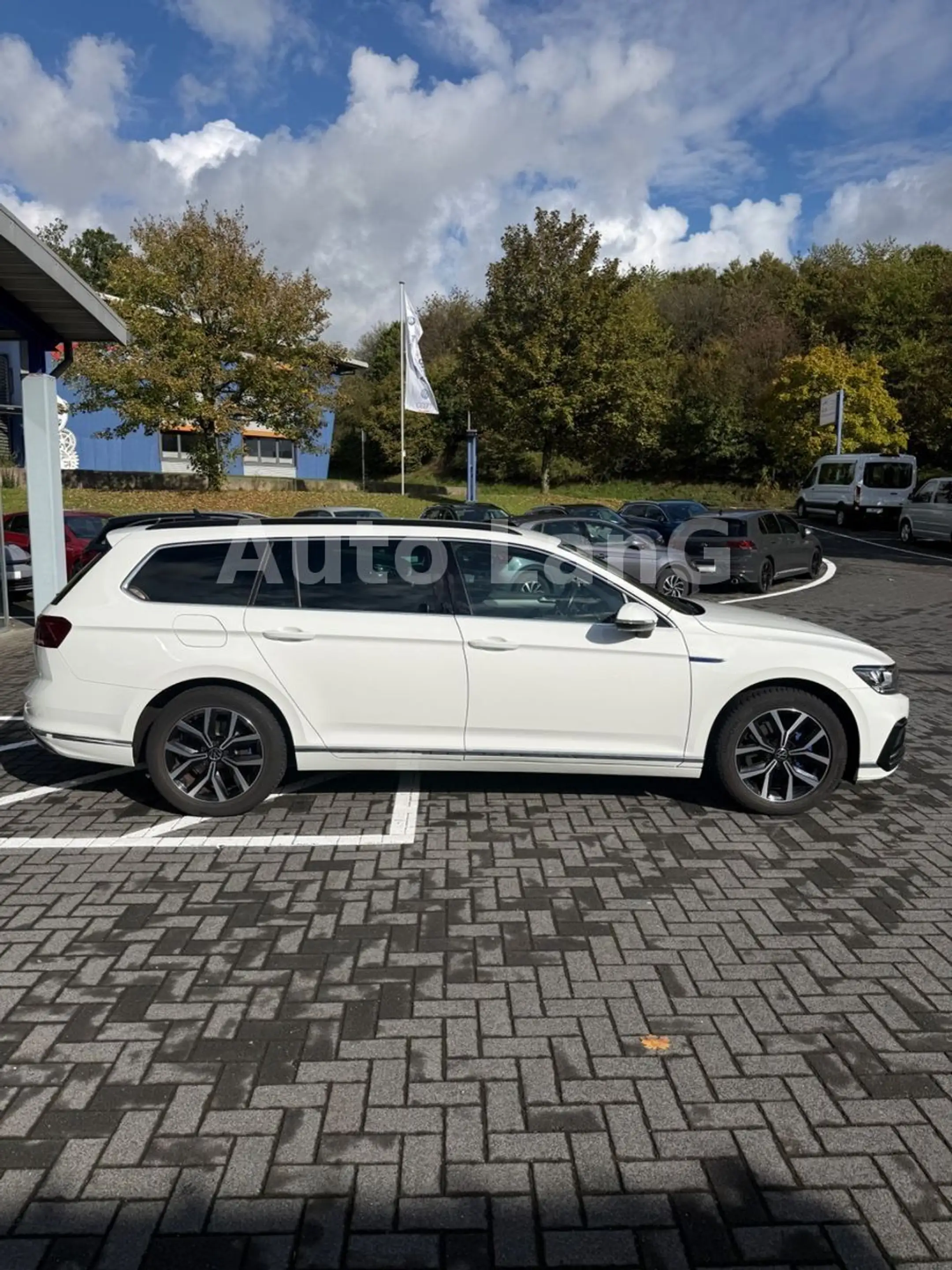 Volkswagen Passat Variant GTE DSG NAVI LED PDC SHZ — photo 8