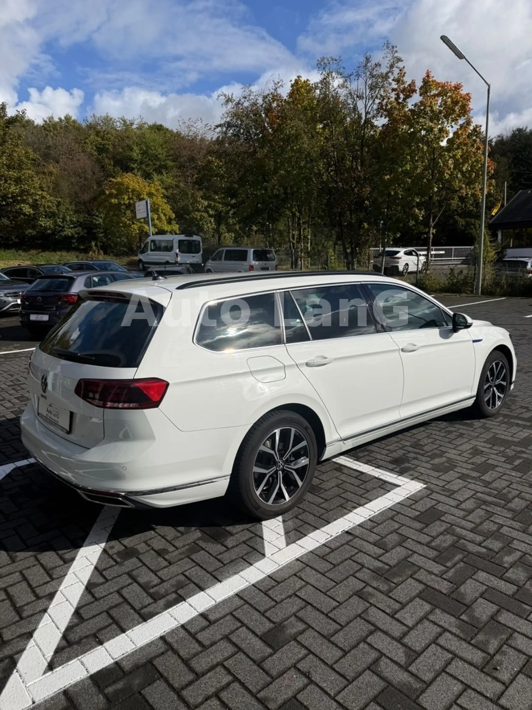 Volkswagen Passat Variant GTE DSG NAVI LED PDC SHZ — photo 10