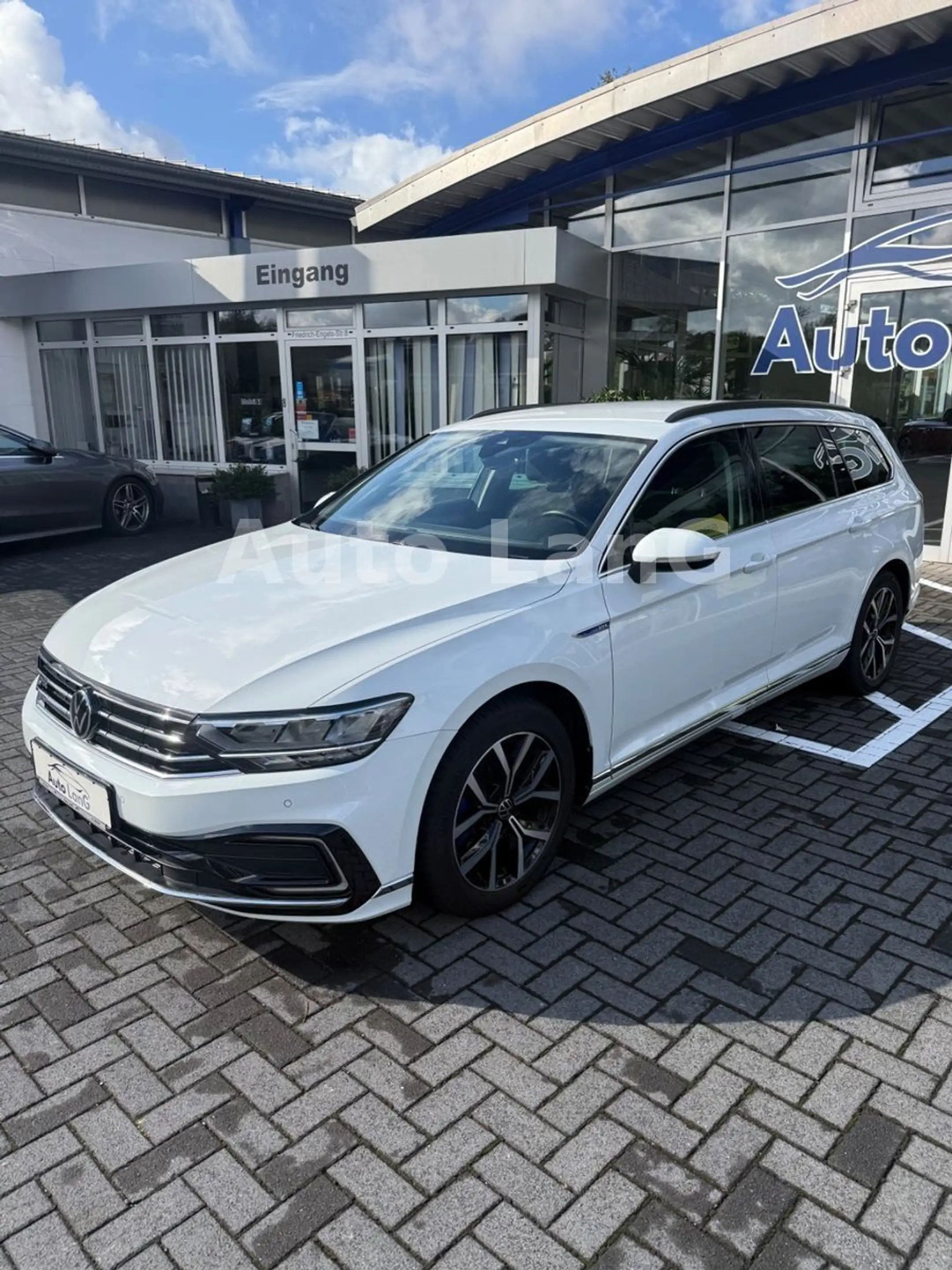 Volkswagen Passat Variant GTE DSG NAVI LED PDC SHZ — photo 4
