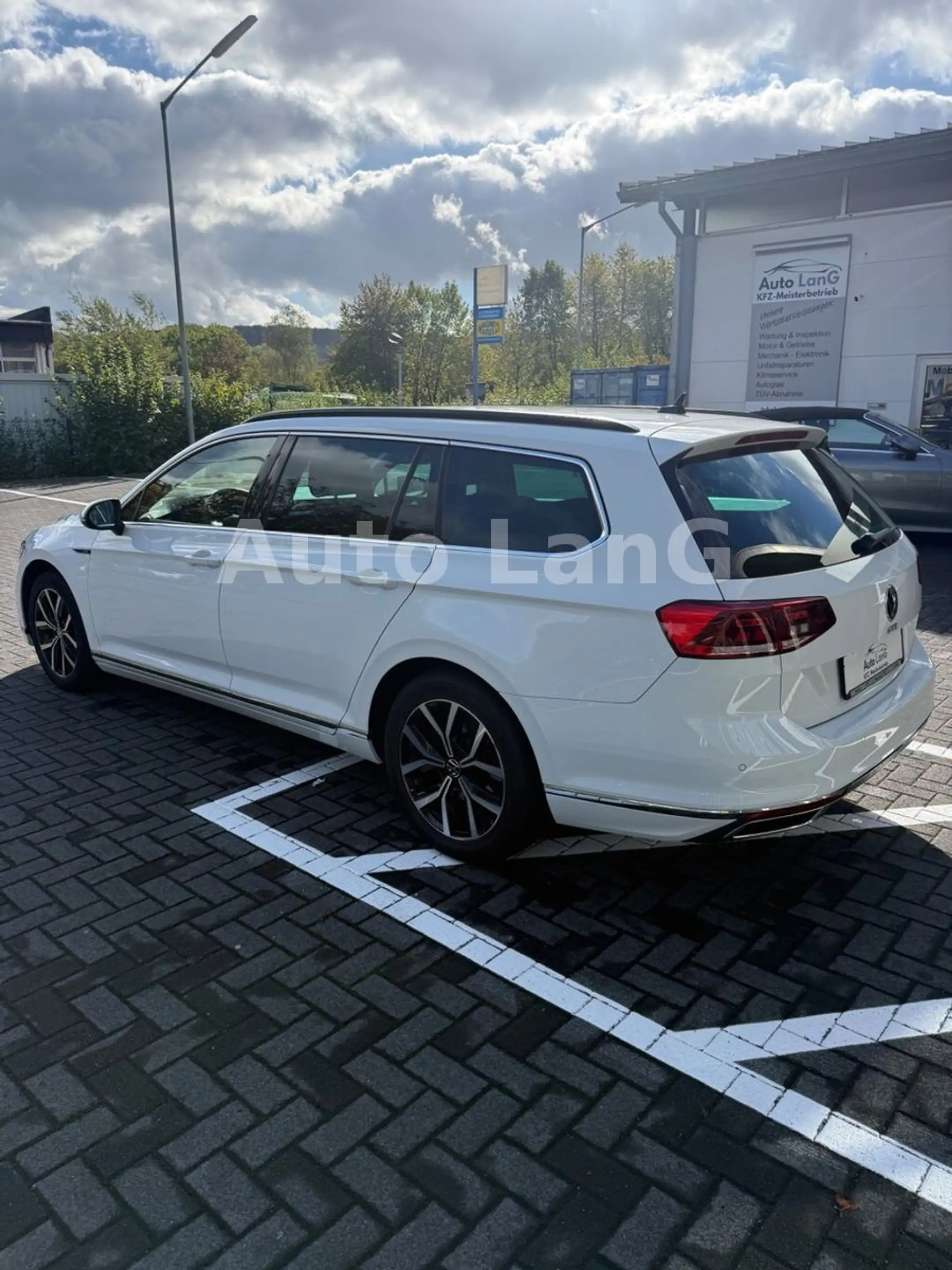 Volkswagen Passat Variant GTE DSG NAVI LED PDC SHZ — photo 7