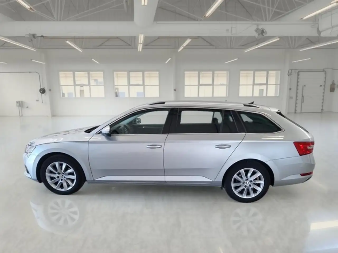 Skoda Superb 1.4 TSI PLUG-IN HYBRYD STYLE DSG STATION WAGON, миниатюра 5