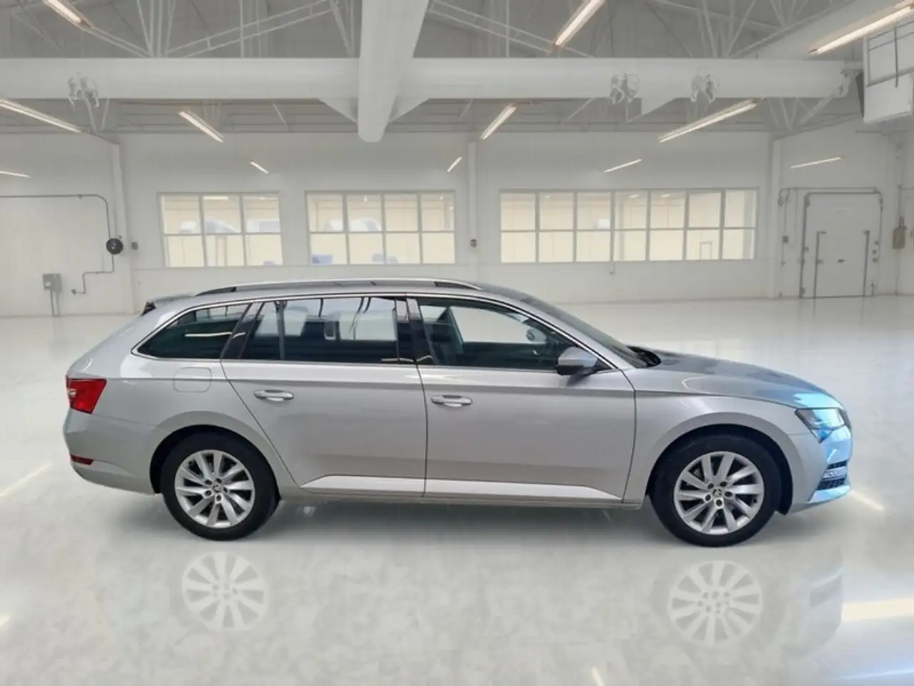 Skoda Superb 1.4 TSI PLUG-IN HYBRYD STYLE DSG STATION WAGON, миниатюра 3
