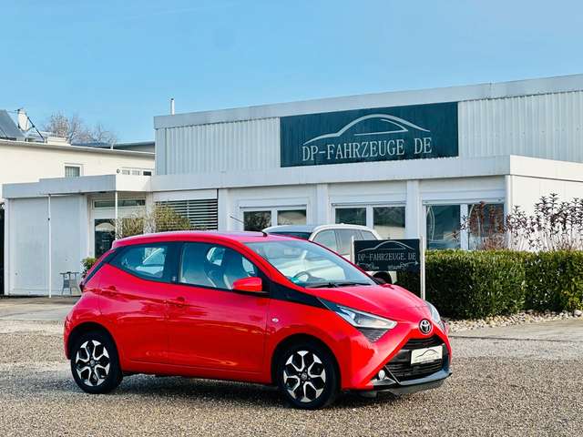 Imagine Toyota Aygo AYGO x-play Team D Automatik Navi Klima Kam