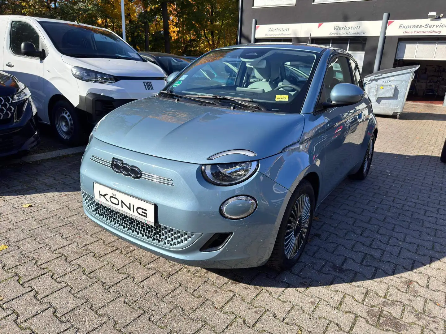 Fiat 500 Elektro Icon 118PS 42kWh Klima Navi PDC Allw Blau - 1