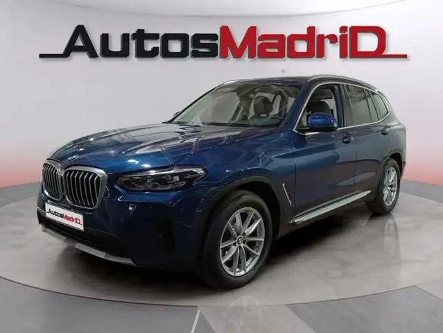 BMW X3 view 3