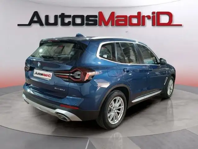 BMW X3 view 8