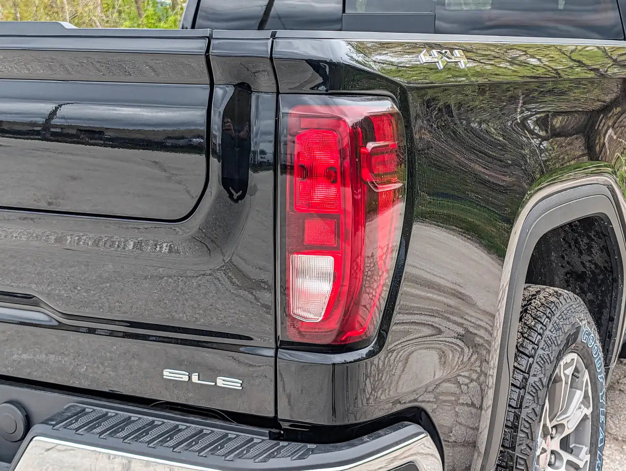 GMC Sierra 1500 снимка GMC Sierra 1500