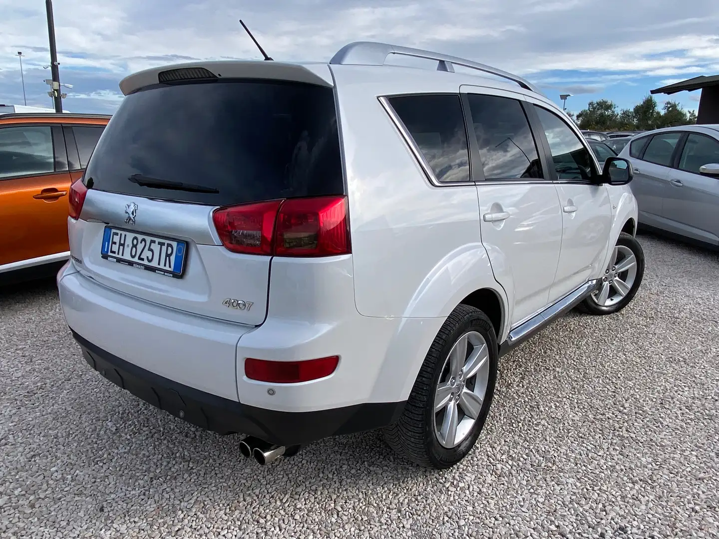 Peugeot 4007 4007 2.2 hdi 16v Feline dcs E5 White - 2