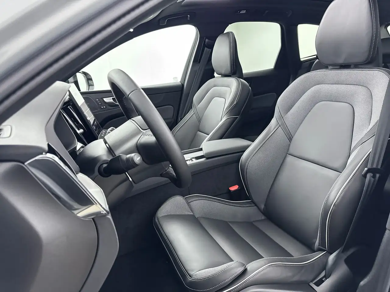Volvo XC60 2026 — фото 14