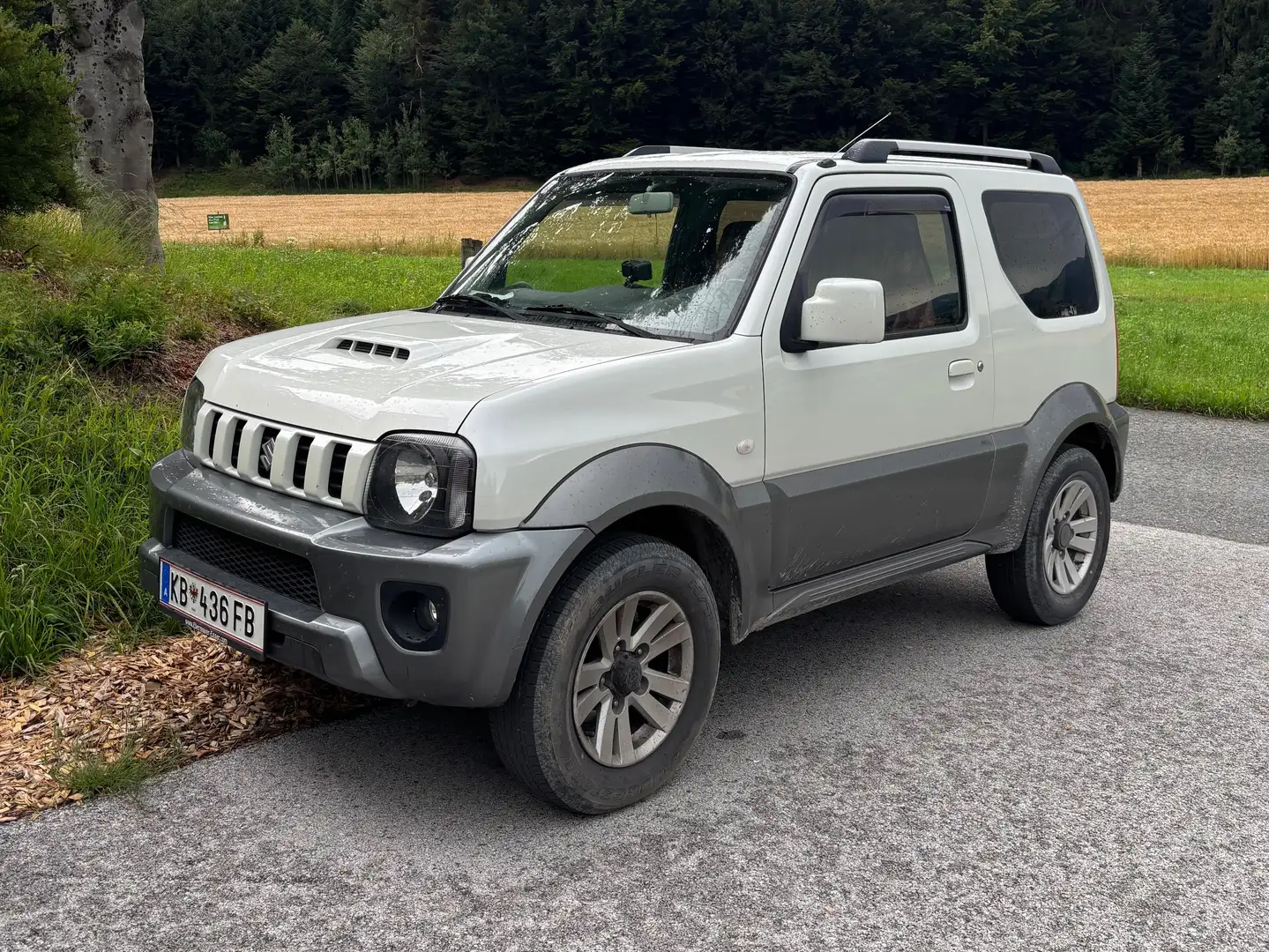 Suzuki Jimny Jimny 1,3 VX Deluxe VX Deluxe Weiß - 1
