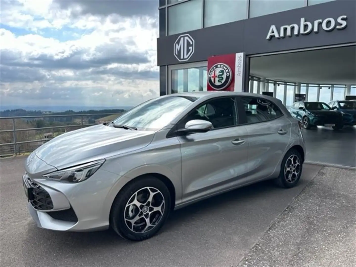 MG MG3 Hybrid+ Luxury - LAGERND Silber - 1