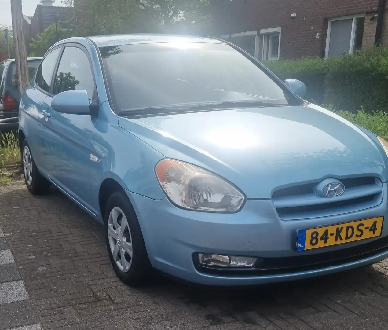 Hyundai ACCENT 1.4i Dynamic met airco Niebieski - 1