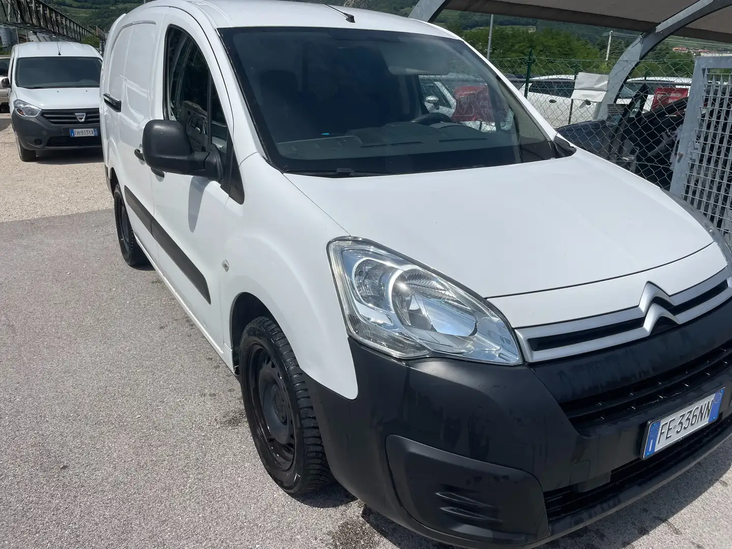 Citroen Berlingo BlueHDi 100 Van 3 posti Club L 2 Blanco - 2