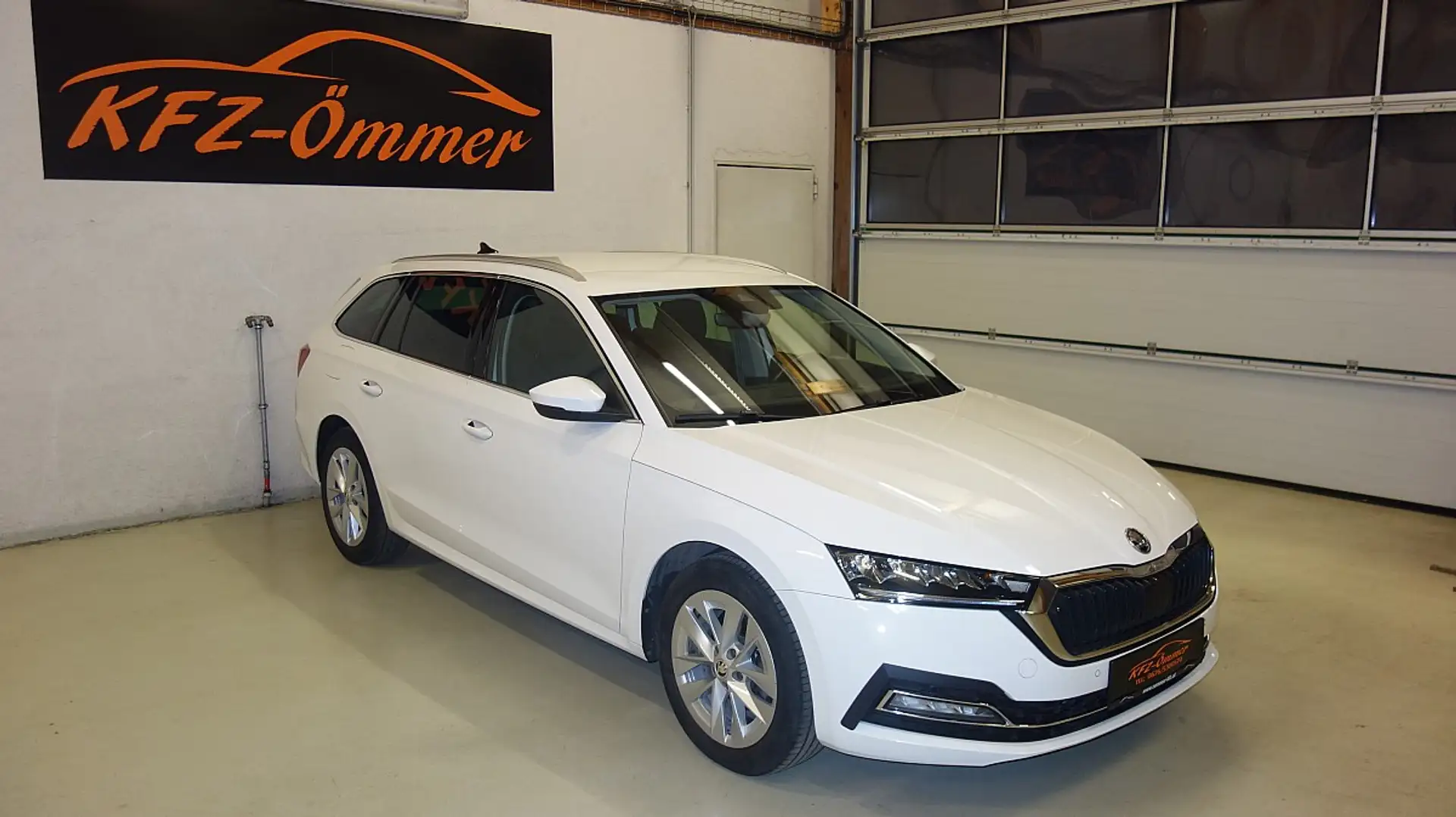 Skoda Octavia Combi 2,0 TDI Style DSG,Head-up Display,Navi,LE... Weiß - 2