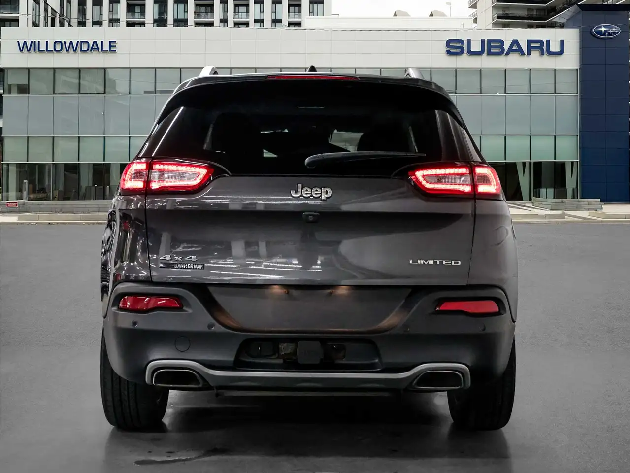 Jeep Cherokee снимка Jeep Cherokee