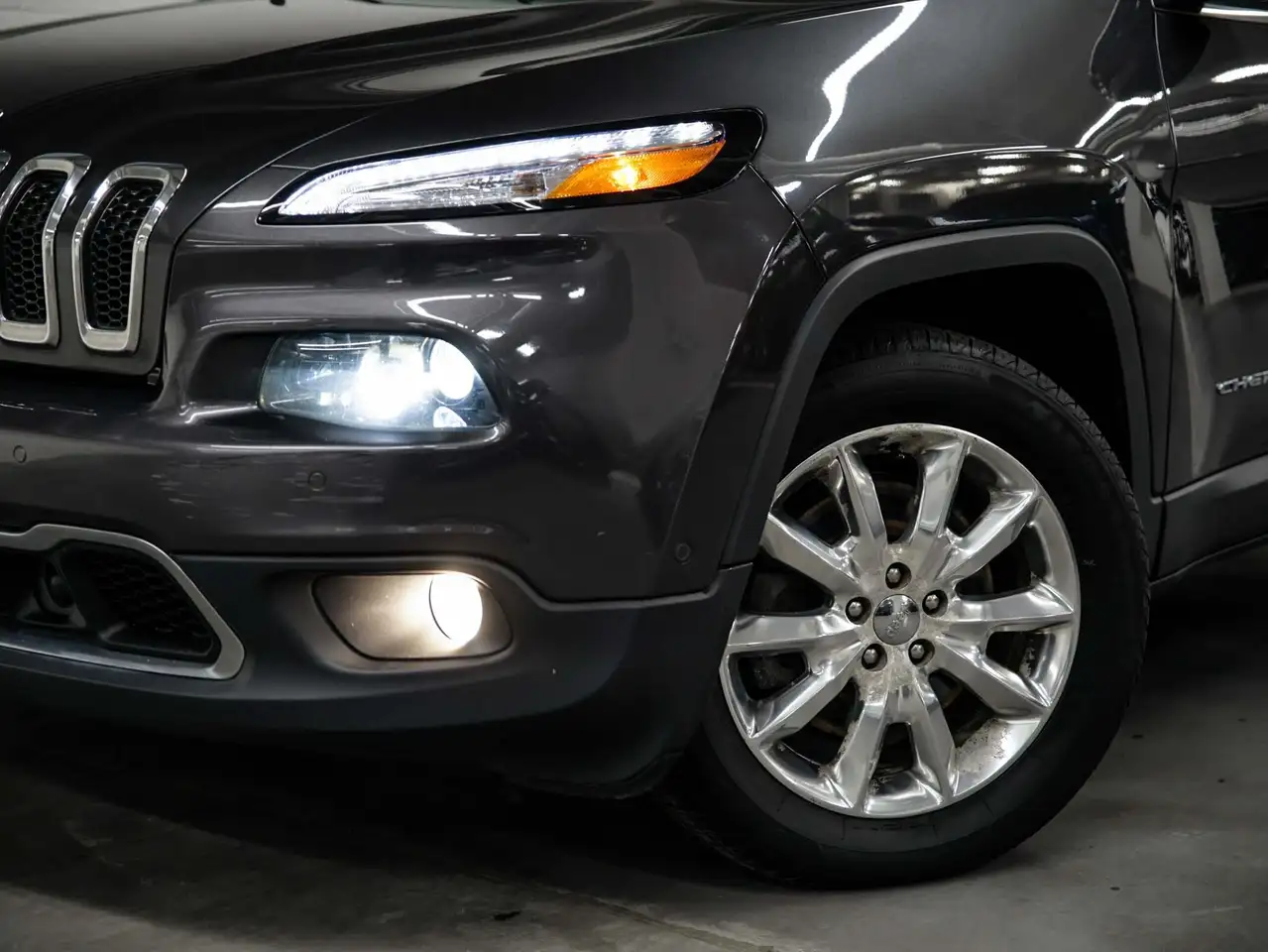 Jeep Cherokee снимка Jeep Cherokee