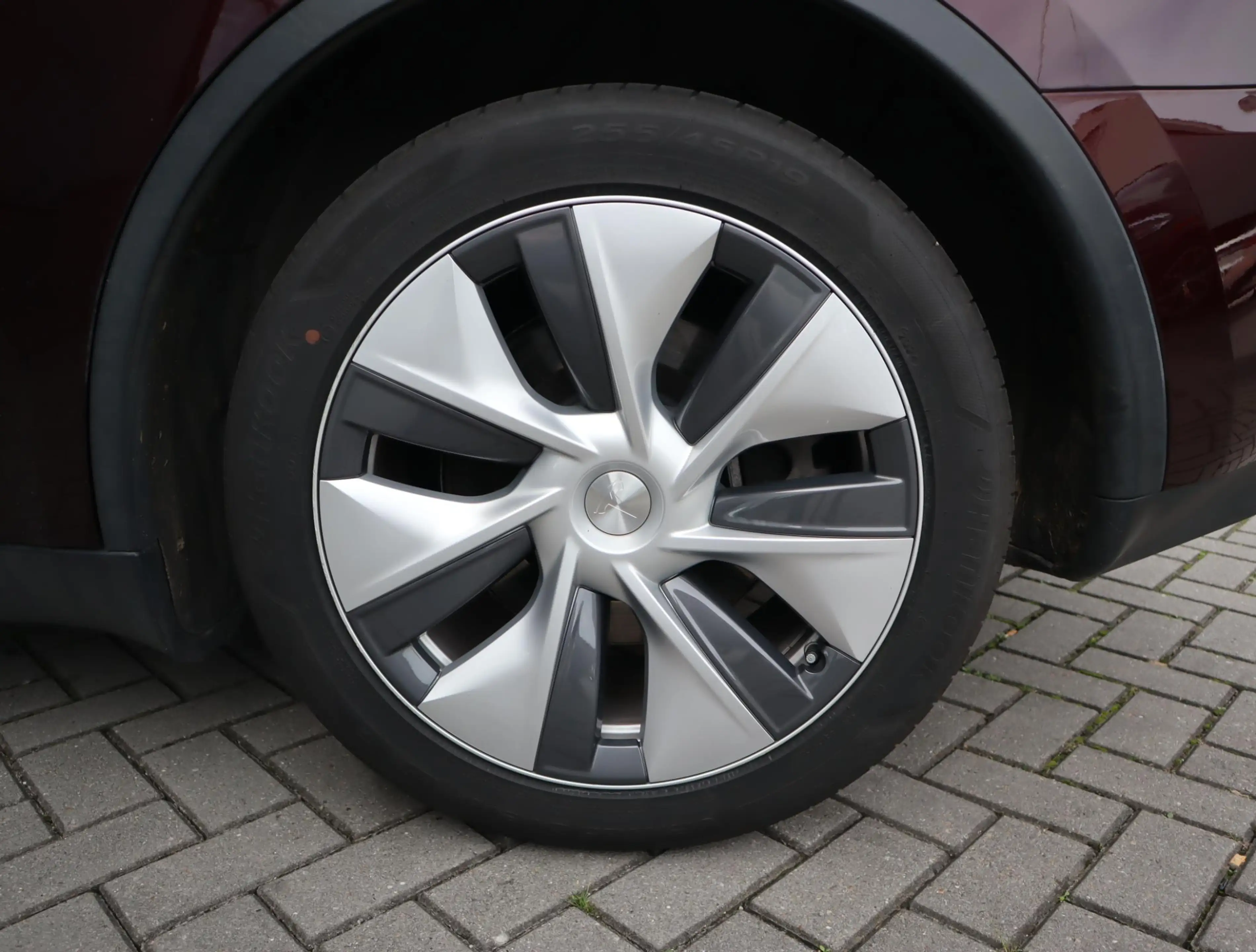 Tesla Model Y Long Range AWD 75 kWh | 95% SOH | Autopilot — photo 24