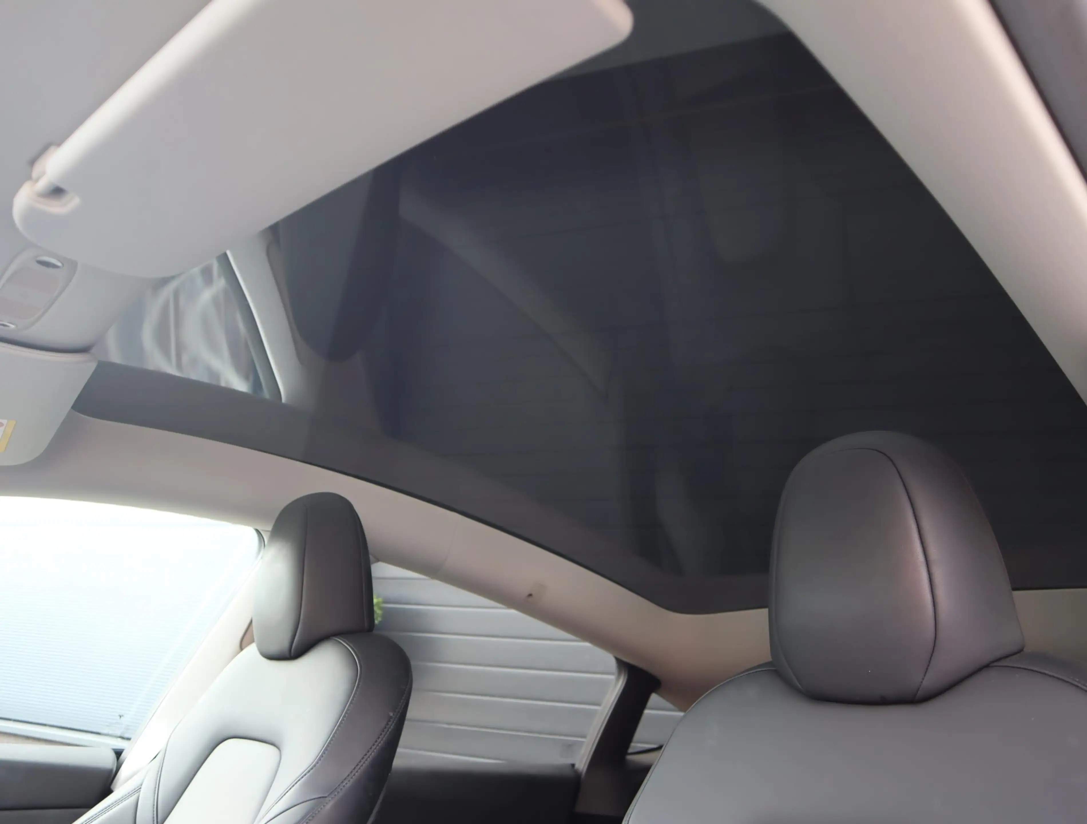 Tesla Model Y Long Range AWD 75 kWh | 95% SOH | Autopilot — photo 2