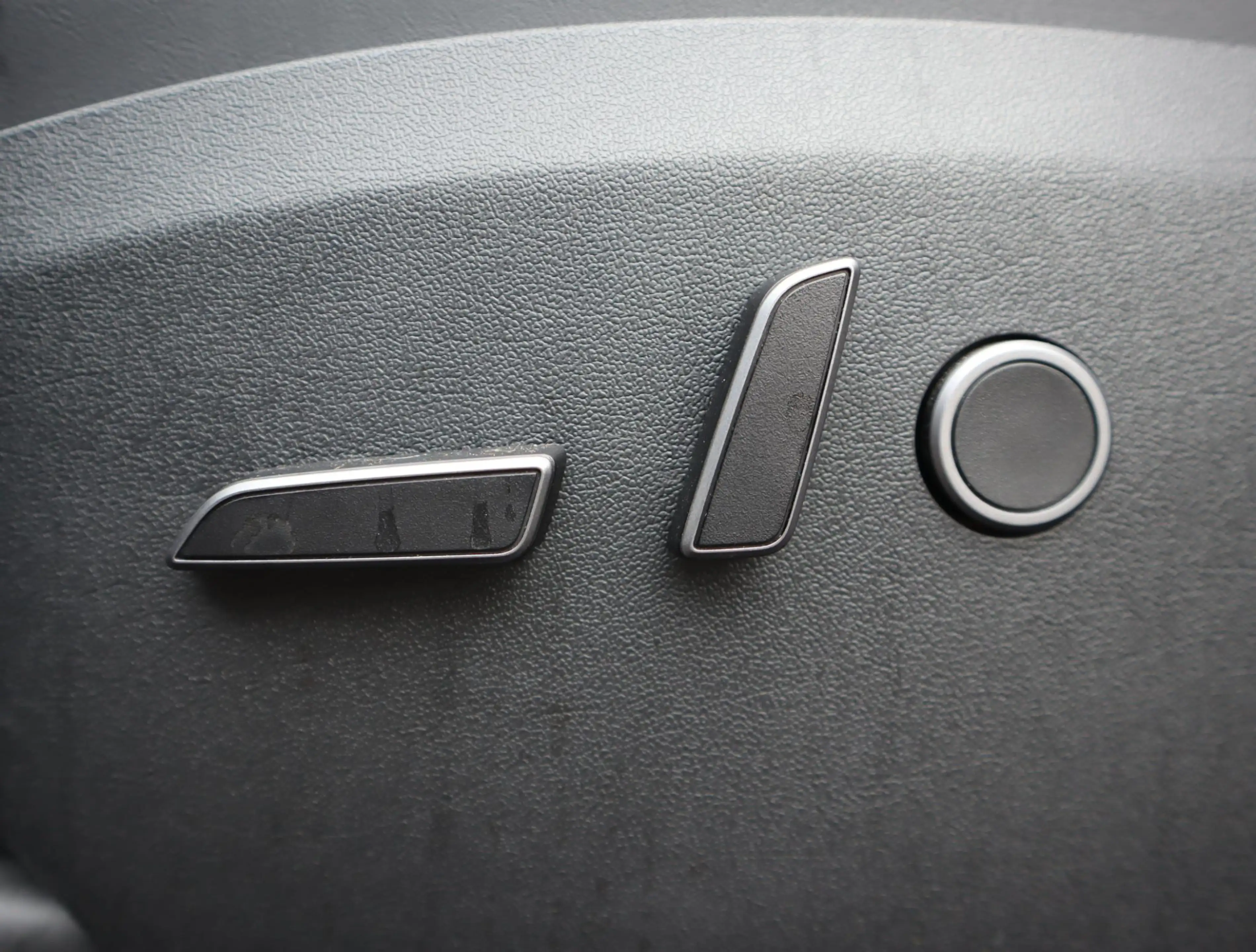 Tesla Model Y Long Range AWD 75 kWh | 95% SOH | Autopilot — photo 19