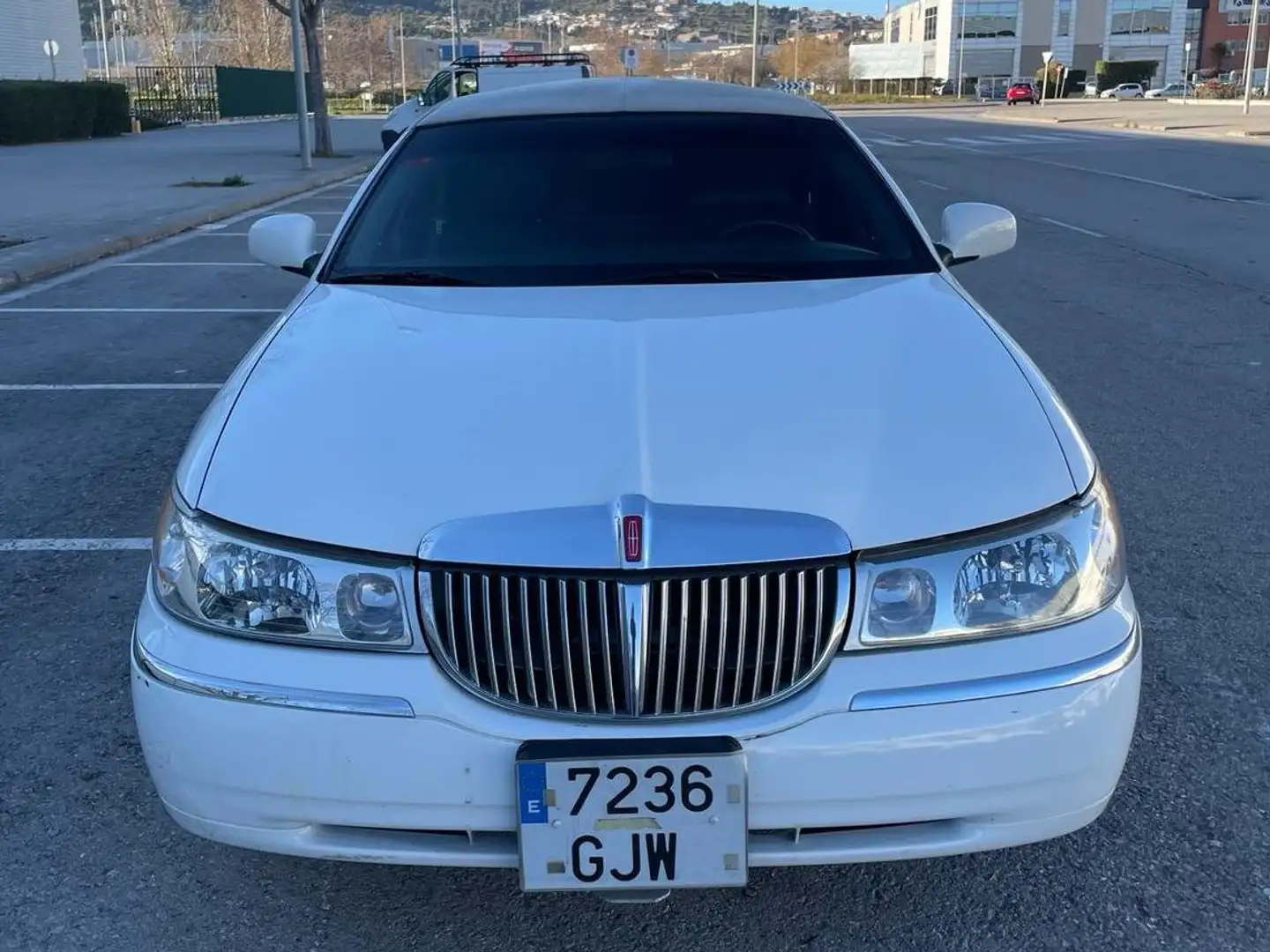 Lincoln Town Car Limusina Krystal Wit - 2