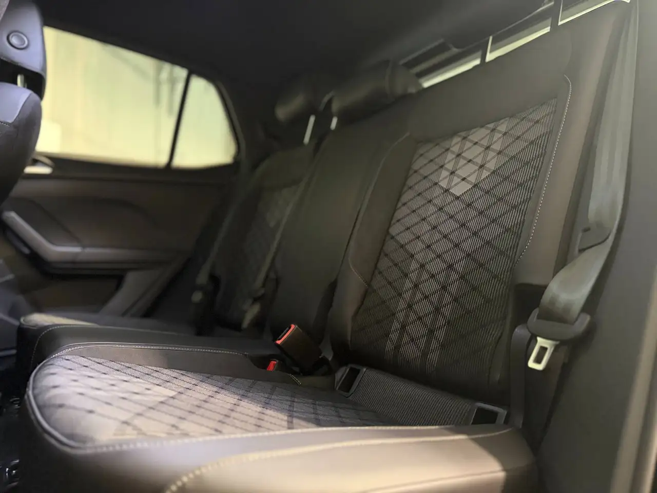 Volkswagen T-Cross 1.0 TSI ACT R-Line DSG R-Line, Camera de recul, Car-Play, Android Auto, миниатюра 21