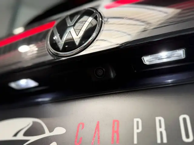 Volkswagen T-Cross view 14