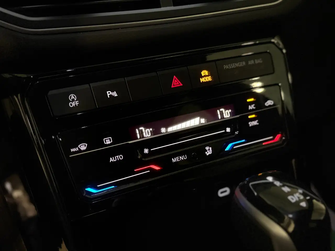 Volkswagen T-Cross 1.0 TSI ACT R-Line DSG R-Line, Camera de recul, Car-Play, Android Auto, миниатюра 30
