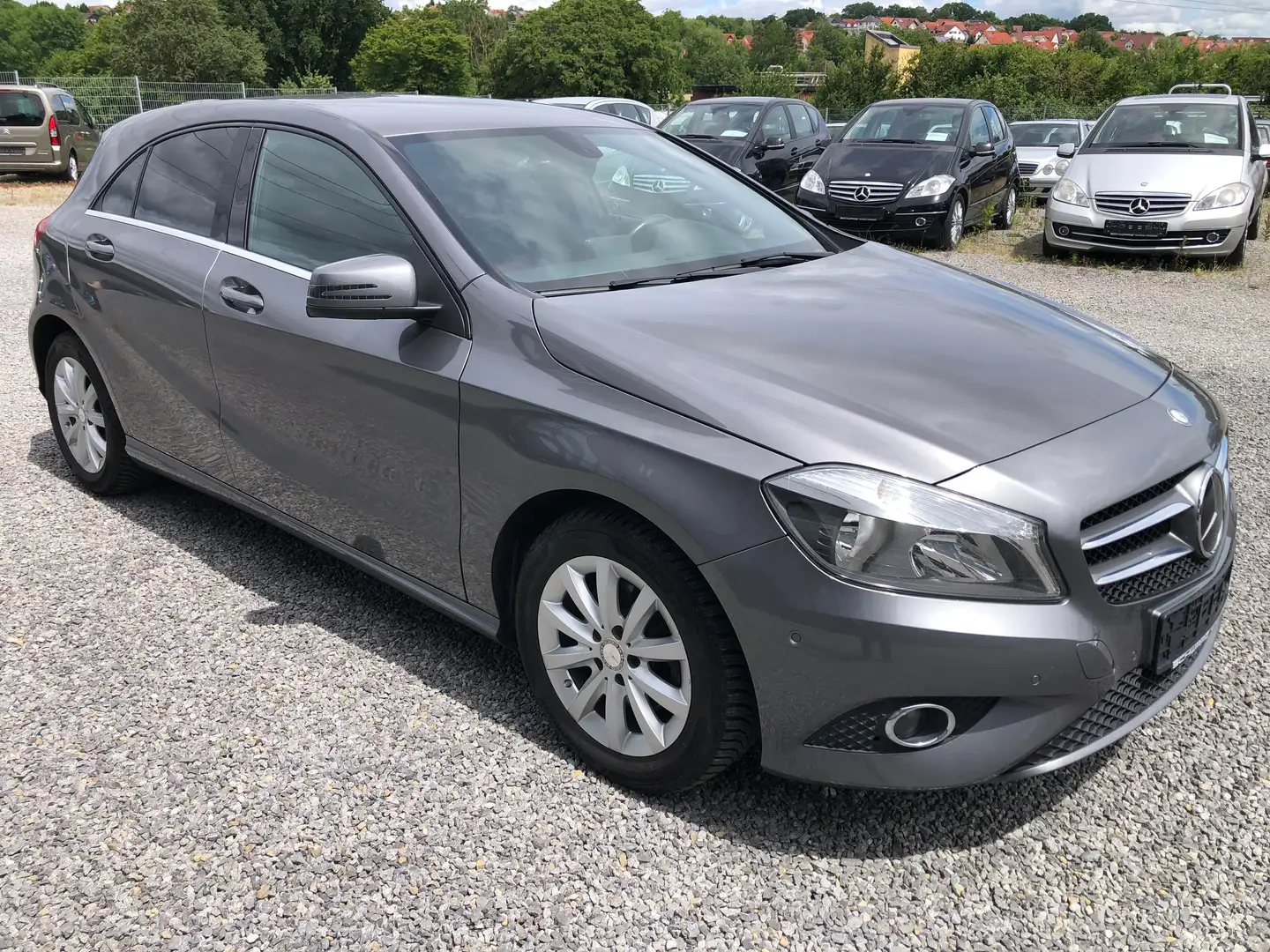 Mercedes-Benz A 180 BlueEfficiency Style*Park-Assistent*2.Hand* Grau - 2