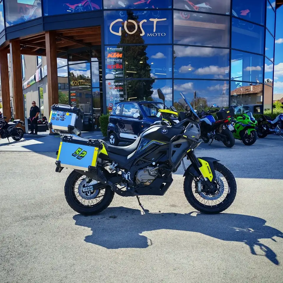 QJ Motor SVT 650 X