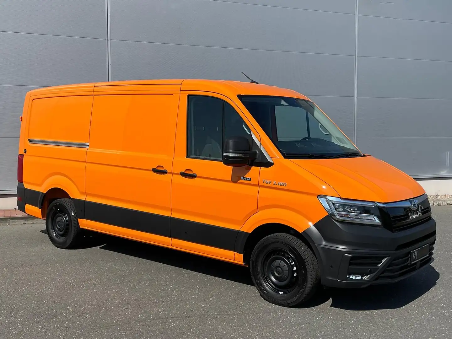 MAN TGE 3.180 Kasten L3H2 4x4 AUTOM ACC NAVI Naranja - 2