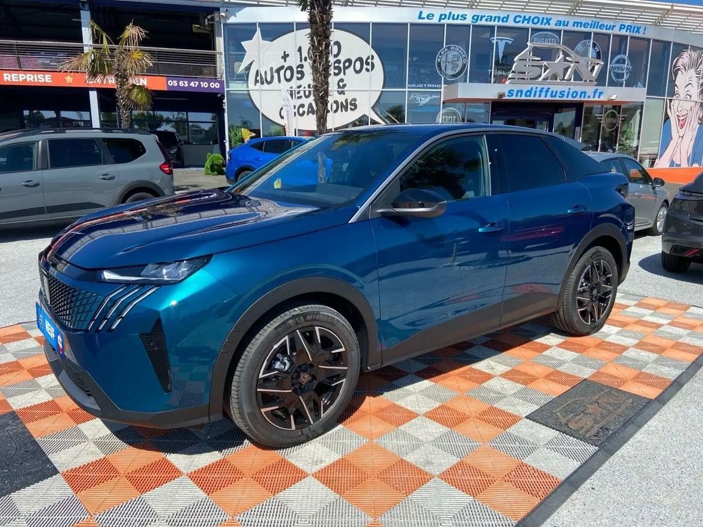 Peugeot 3008 Hybrid 145 e-DCS6 ALLURE Bleu - 1