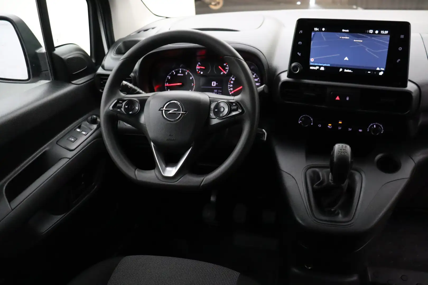 Opel Combo 1.5D 102pk Edition | Navigatie | 4-Seizoensbanden Bílá - 2