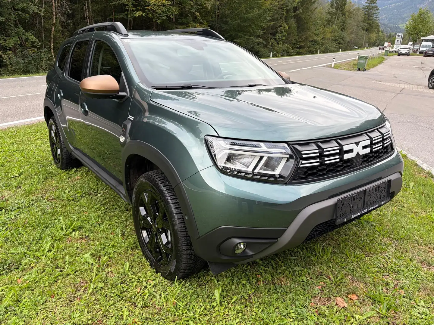 Dacia Duster Extreme TCe 150 4x4 Grün - 2