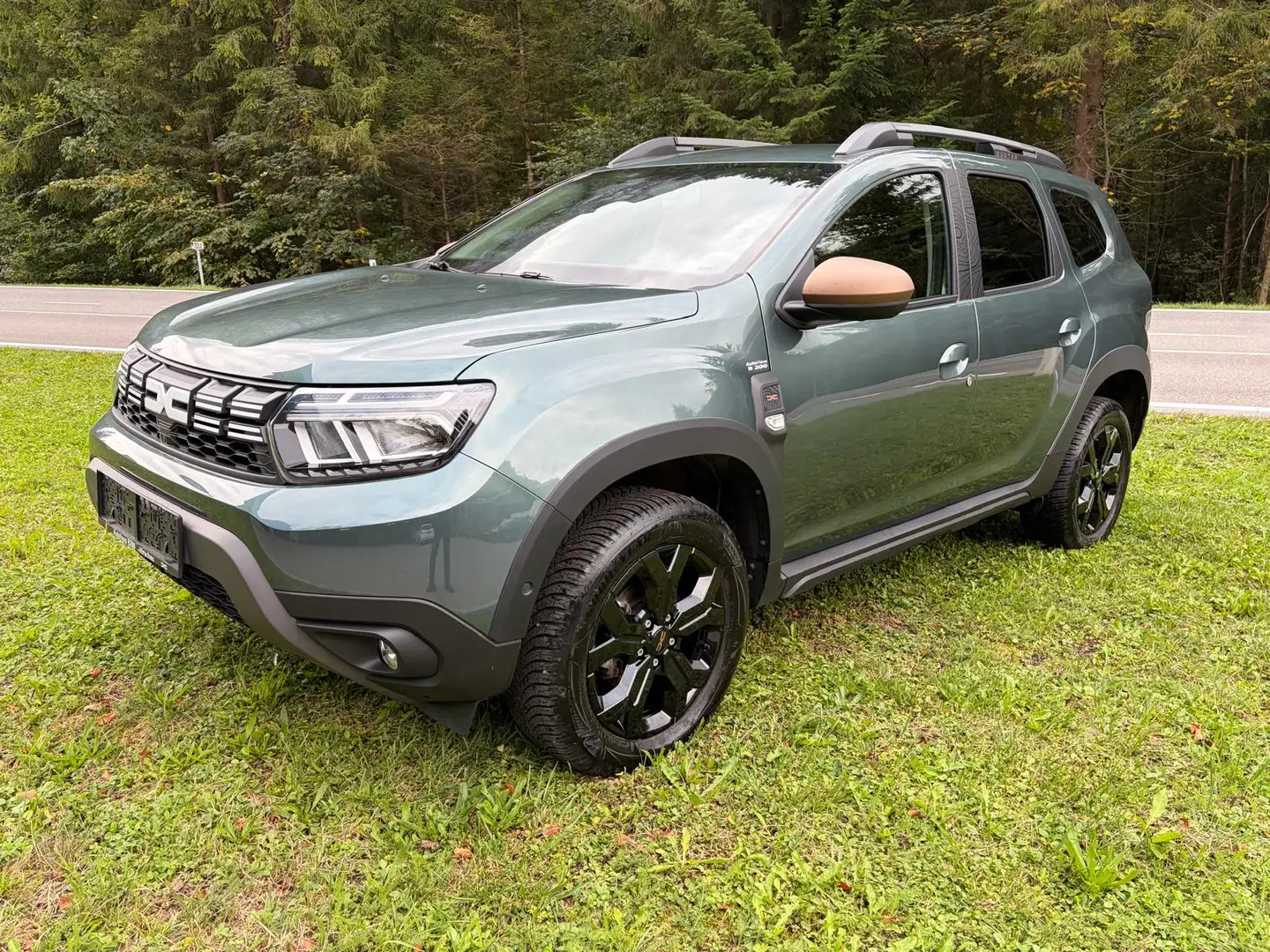 Dacia Duster Extreme TCe 150 4x4 Grün - 1