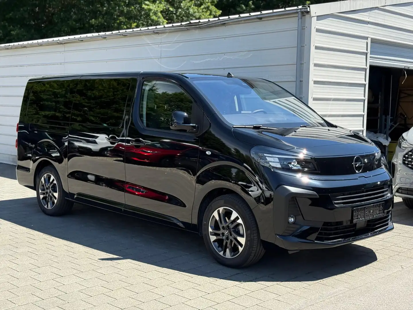 Opel Zafira Life GS Lang 2.0 D 180 *AHK*8-SITZER*KAMERA*NAVI Schwarz - 2