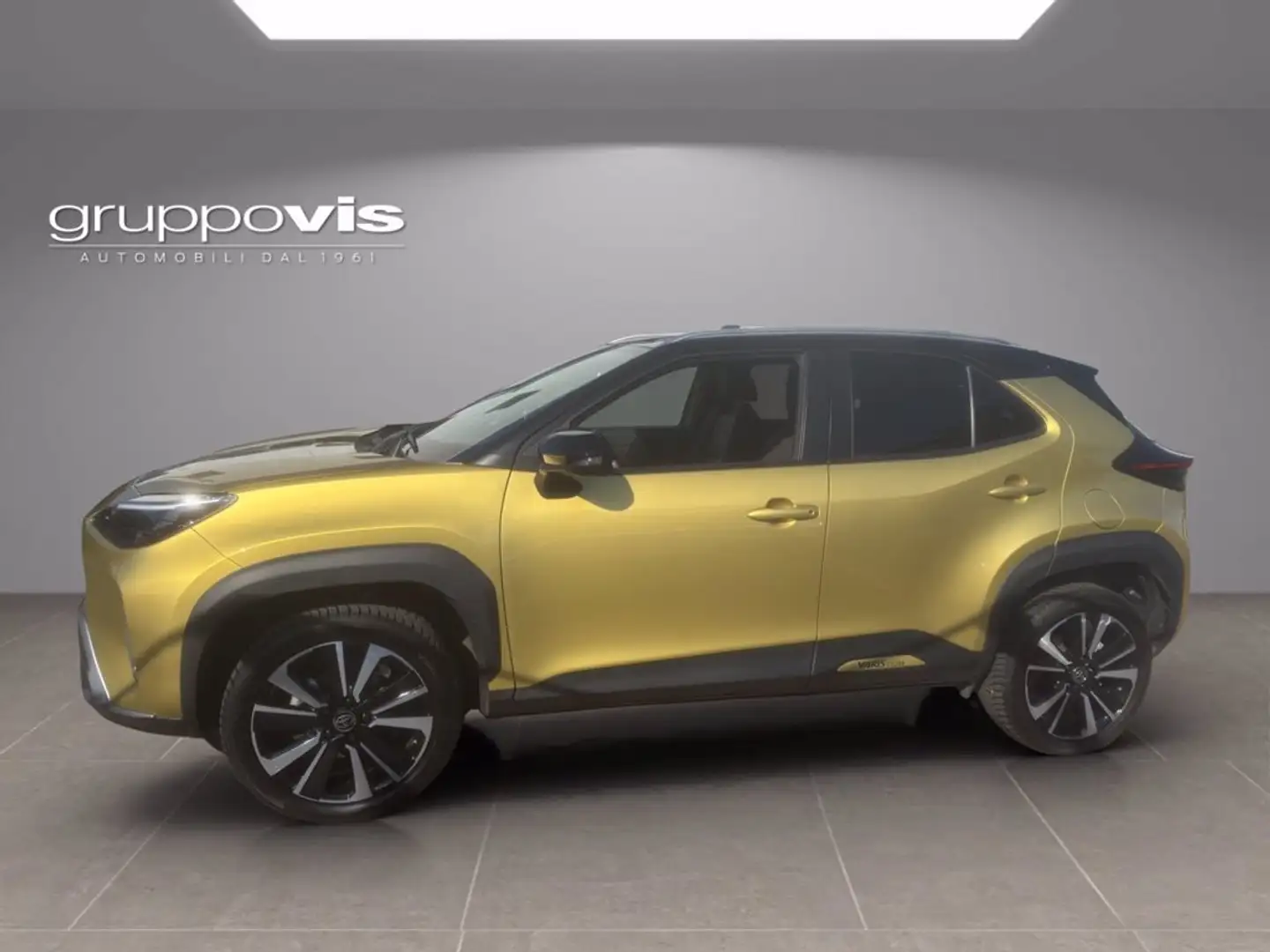 Toyota Yaris Cross hybrid Premiere awd-i  Automatica Giallo - 2