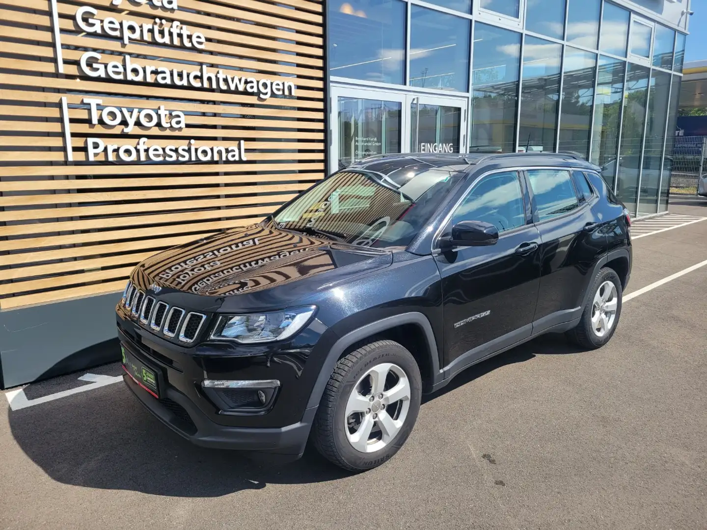 Jeep Compass 1.6 MultiJet FWD 6MT 120 Longitude Zwart - 2