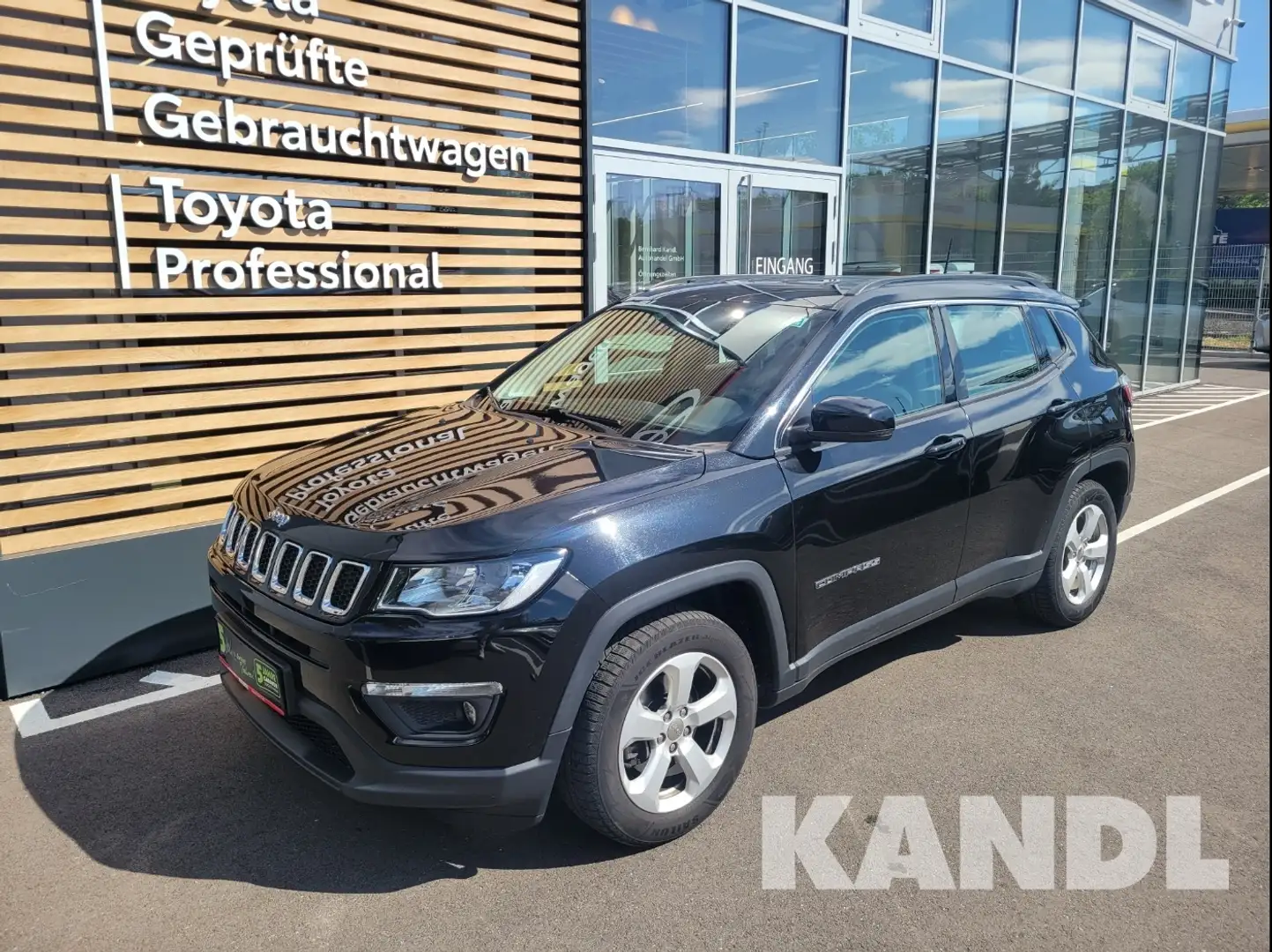 Jeep Compass 1.6 MultiJet FWD 6MT 120 Longitude Zwart - 1
