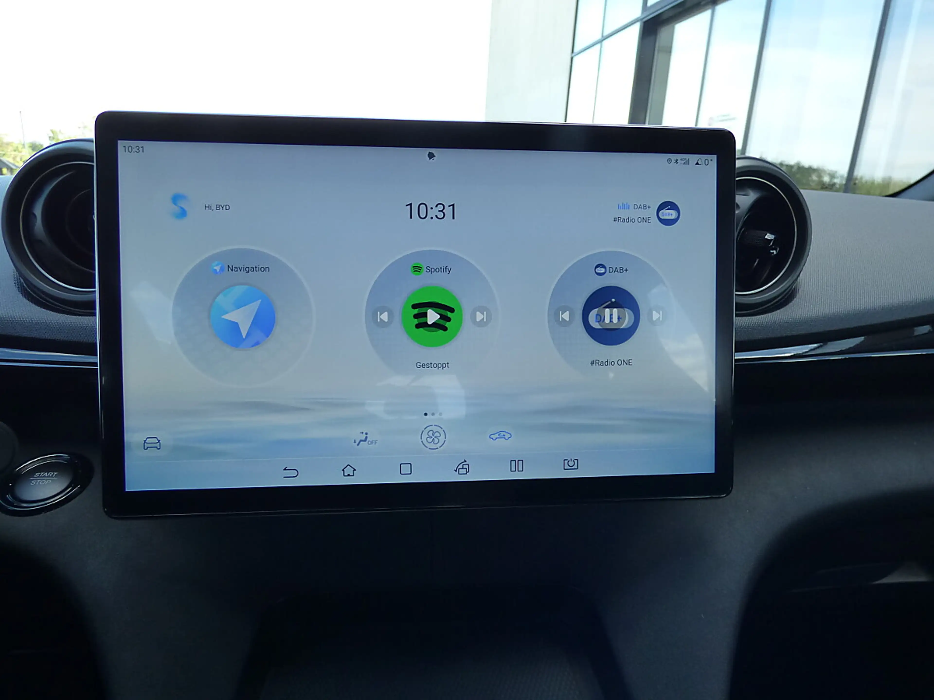 BYD Dolphin 60,4 kWh Comfort Österreich Paket — photo 13
