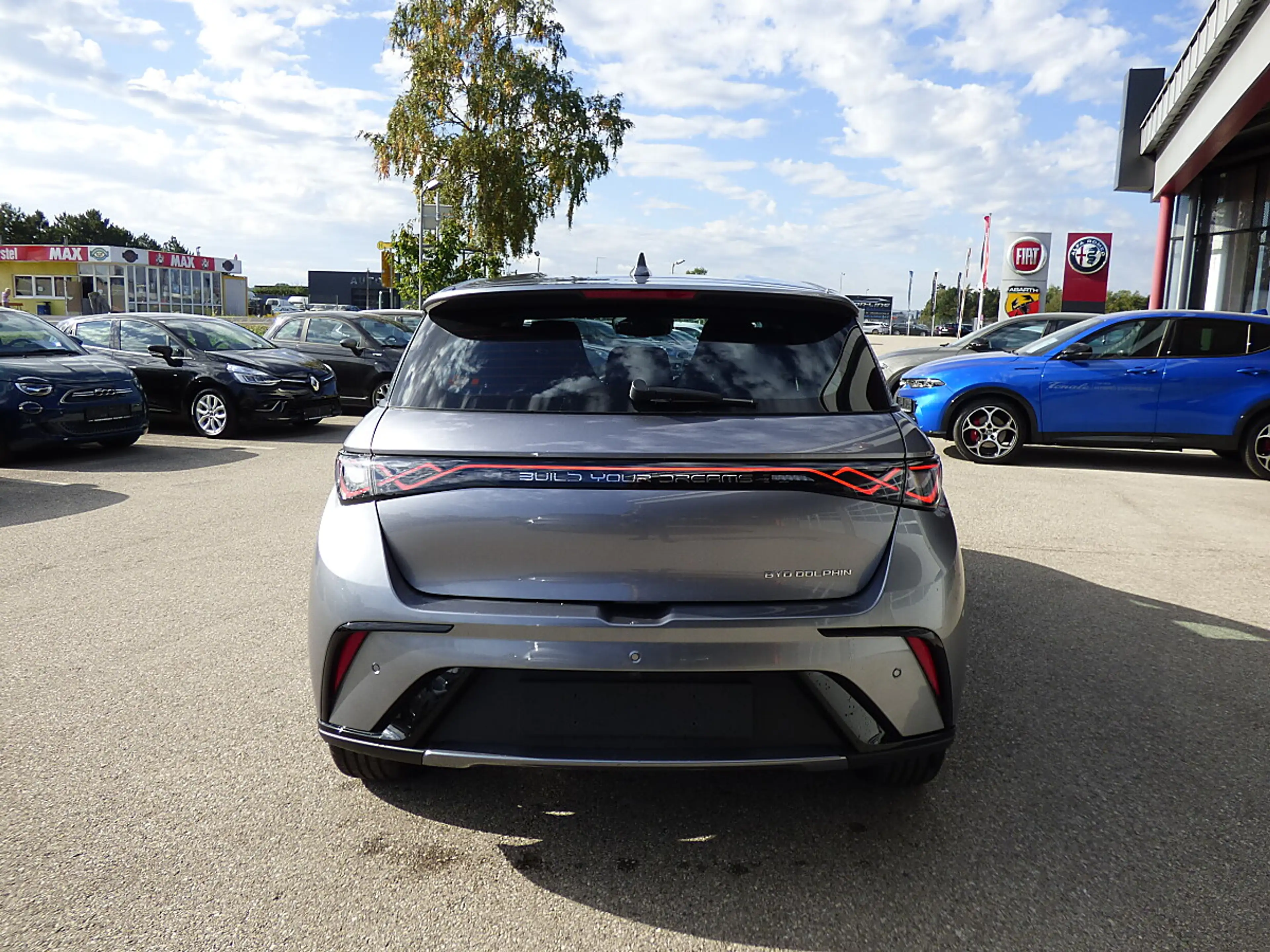 BYD Dolphin 60,4 kWh Comfort Österreich Paket — photo 4