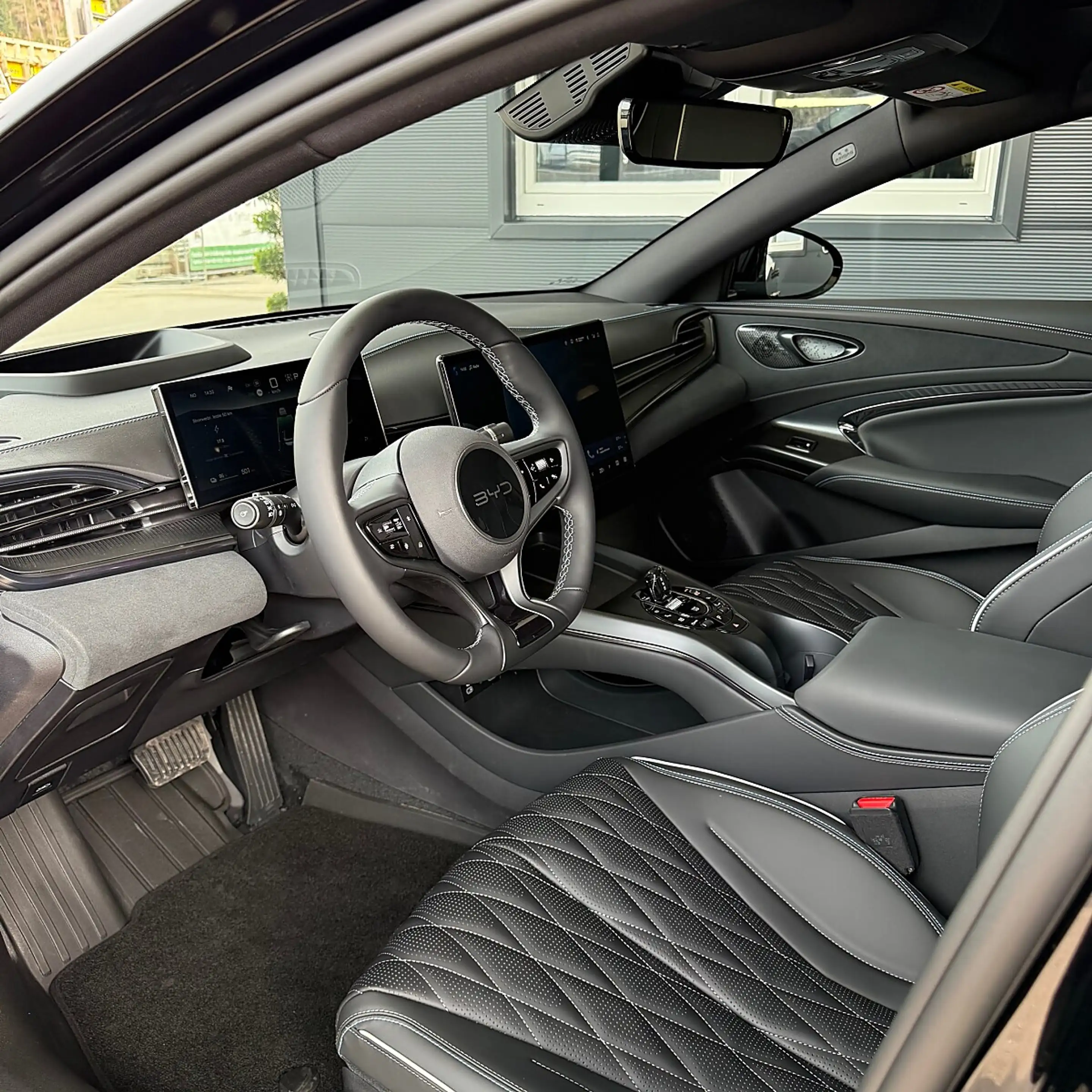 BYD Seal Excellence 82,5kWh AWD — photo 14